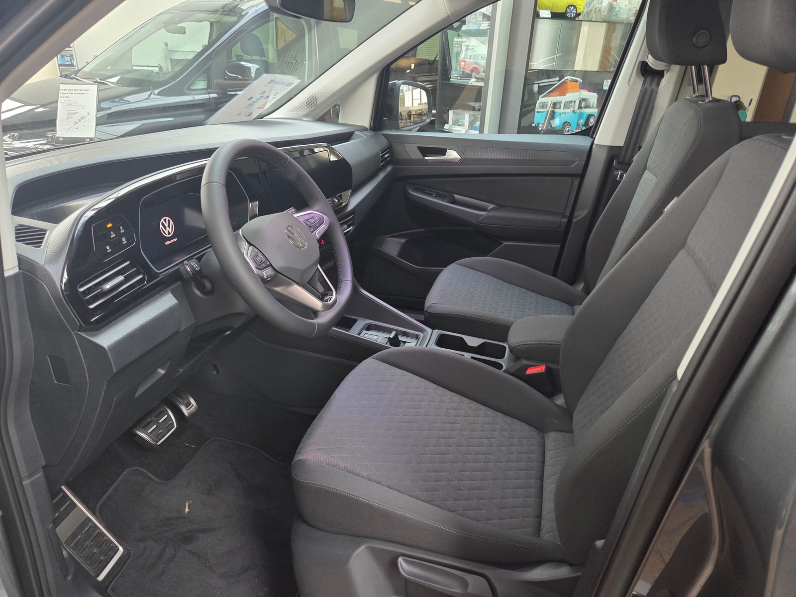 VW - Caddy 2,0 TDI Dark Label Maxi LED Navi AHK_16