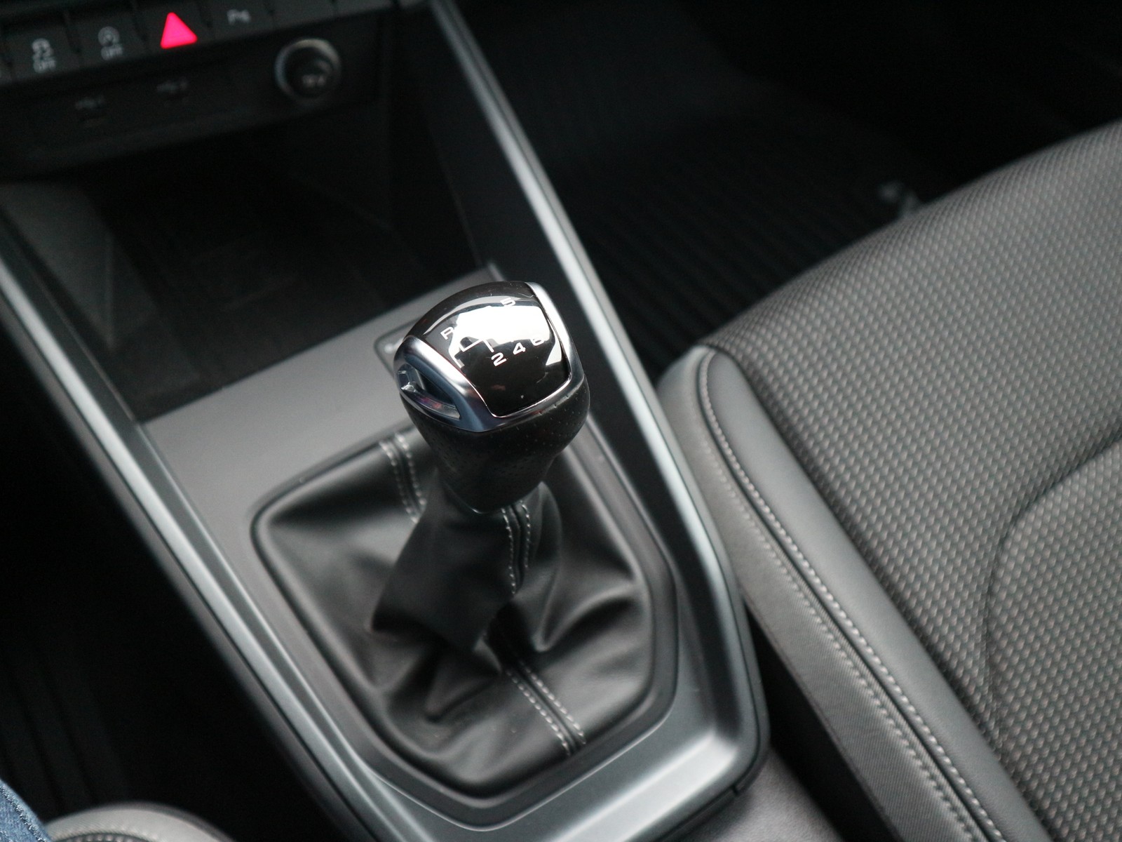 Audi - A1 30 TFSI Sportback S line +LED+Navi+VC+Shzg_9