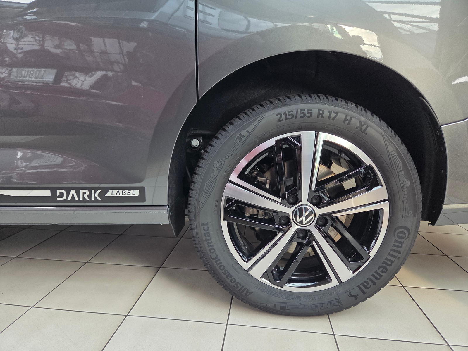 VW - Caddy 2,0 TDI Dark Label Maxi LED Navi AHK_2