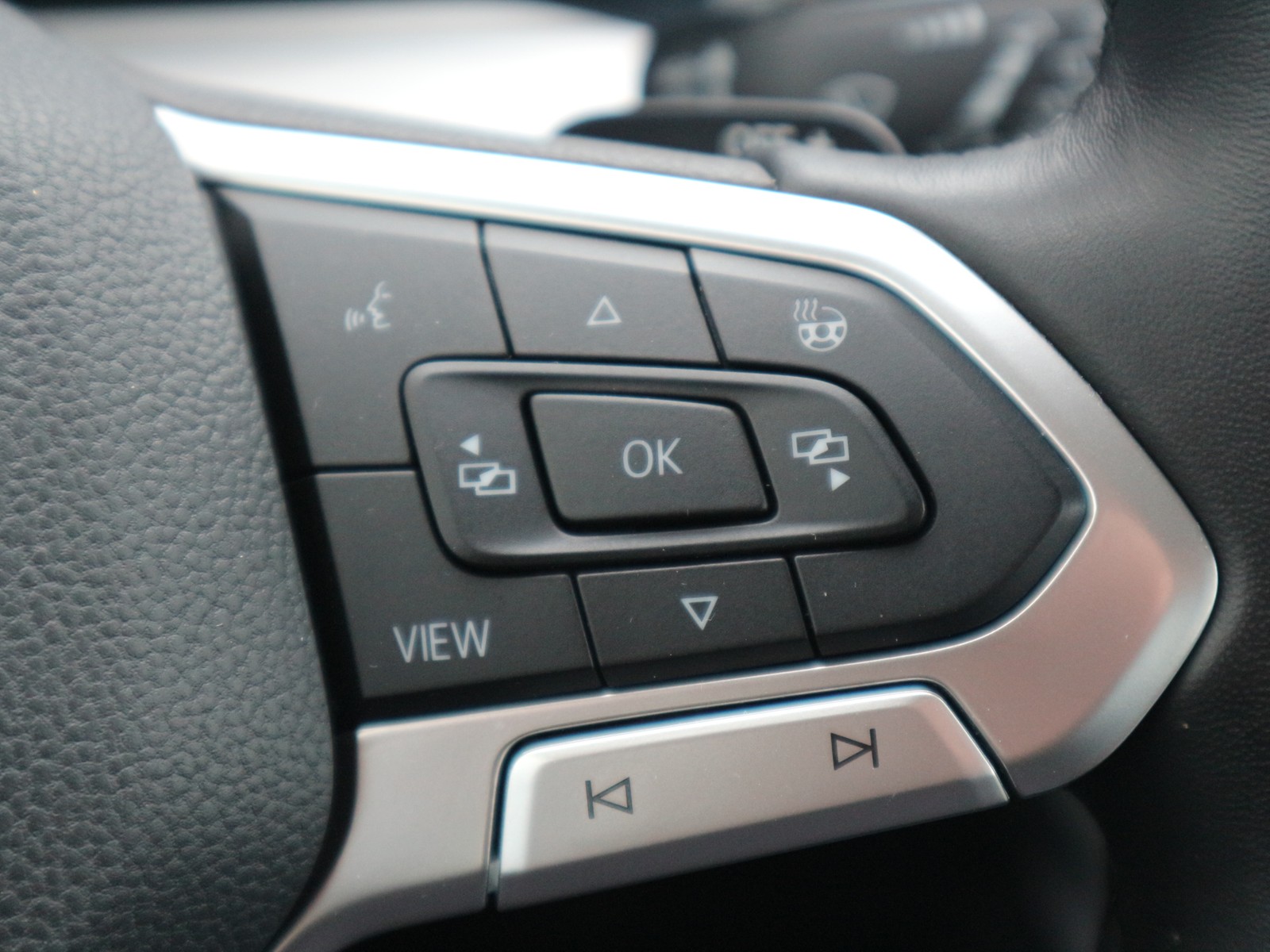 VW - Golf Variant 2,0 l TDI Life LED Navi Kamera_5