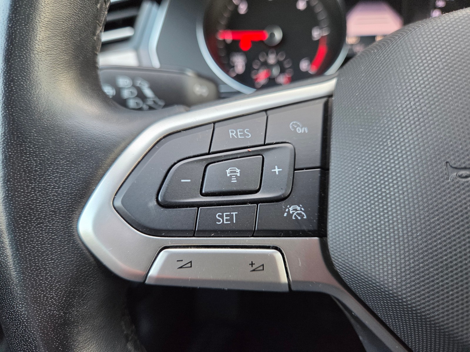 VW - Passat Variant 2.0 TDI Business /MATRIX/PANO/MOD22/IQDRIVE_8