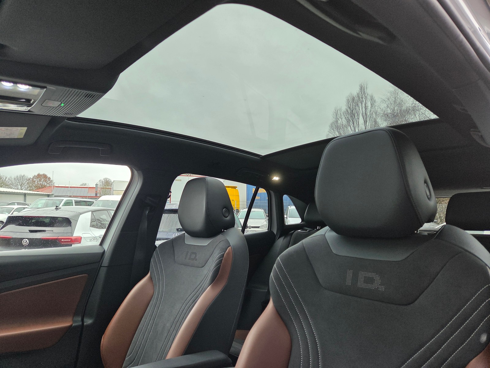 VW - ID.4 Pro Performance /AHK/MATRIX/PANO/KAM/PUMPE_19