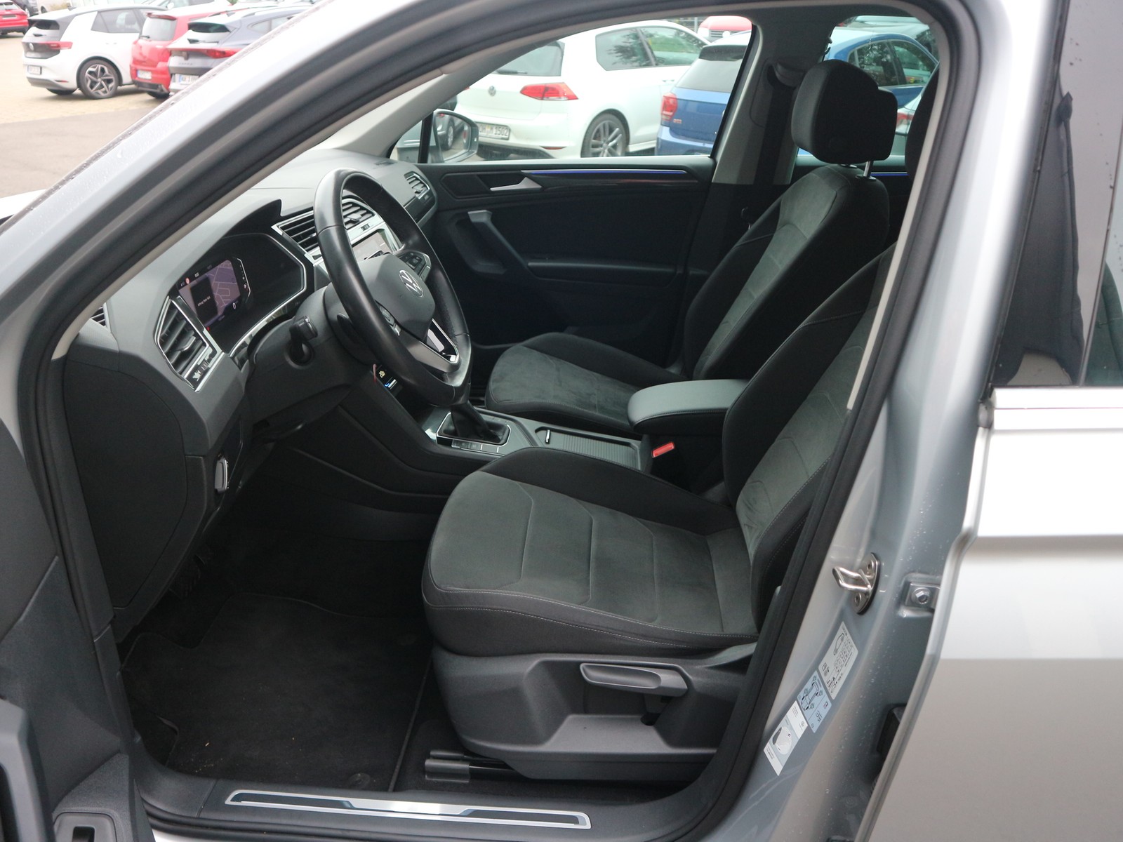 VW - Tiguan 2,0 TDI Elegance Matrix Navi AHK_2