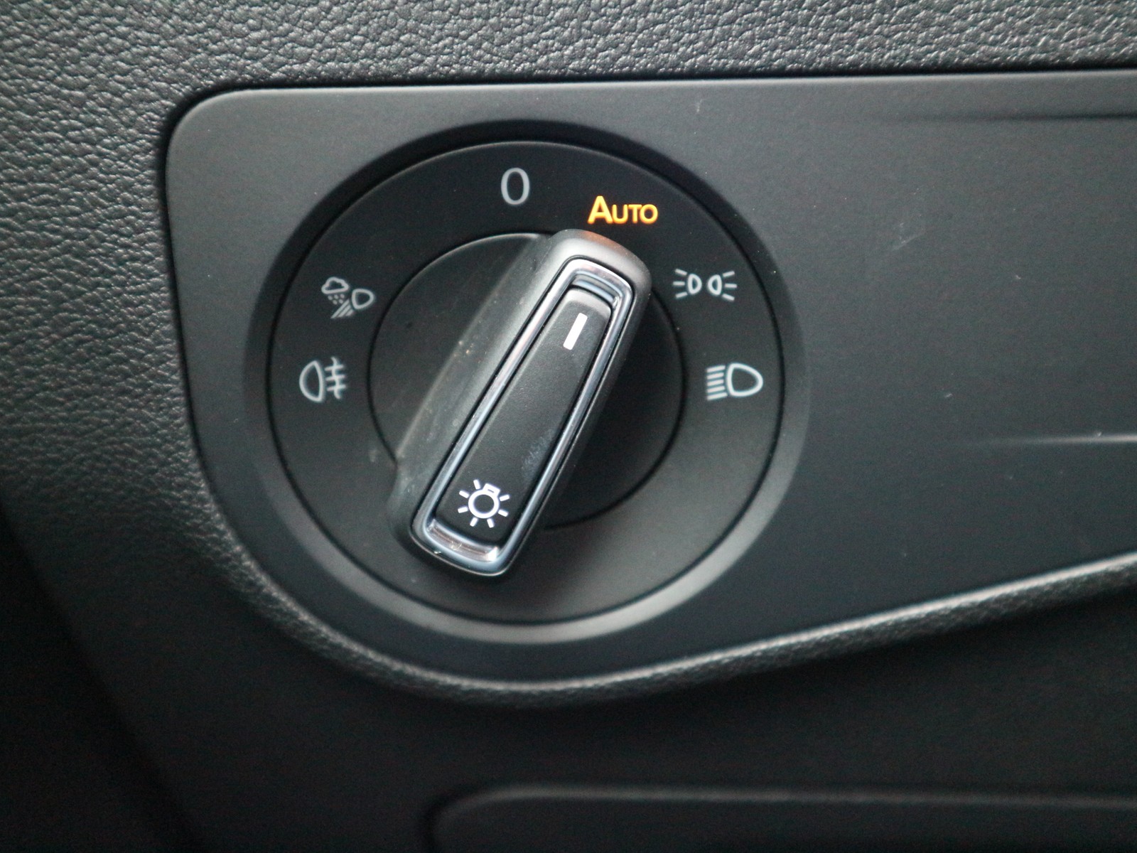 VW - Tiguan 2,0 TDI R-Line Matrix Navi AHK_14