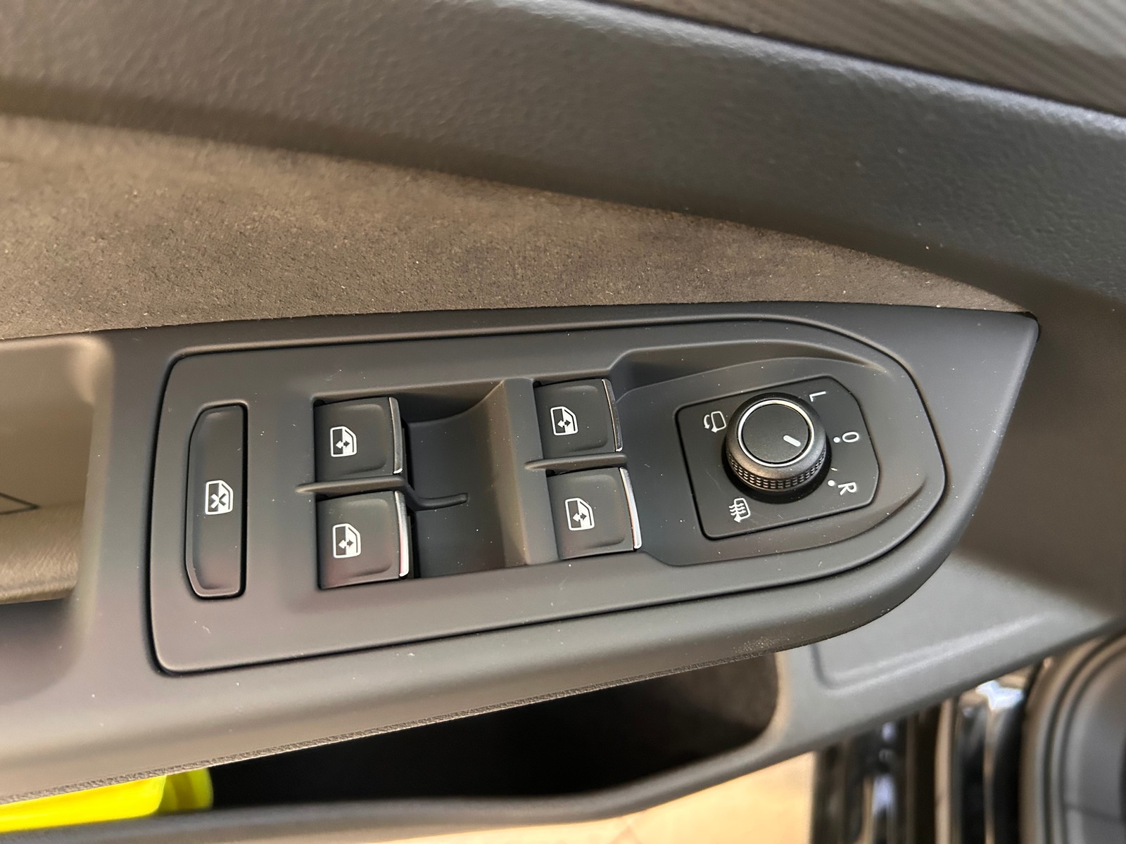 VW - Golf VIII 1,5 TSI Style LED Navi AHK Pano_16