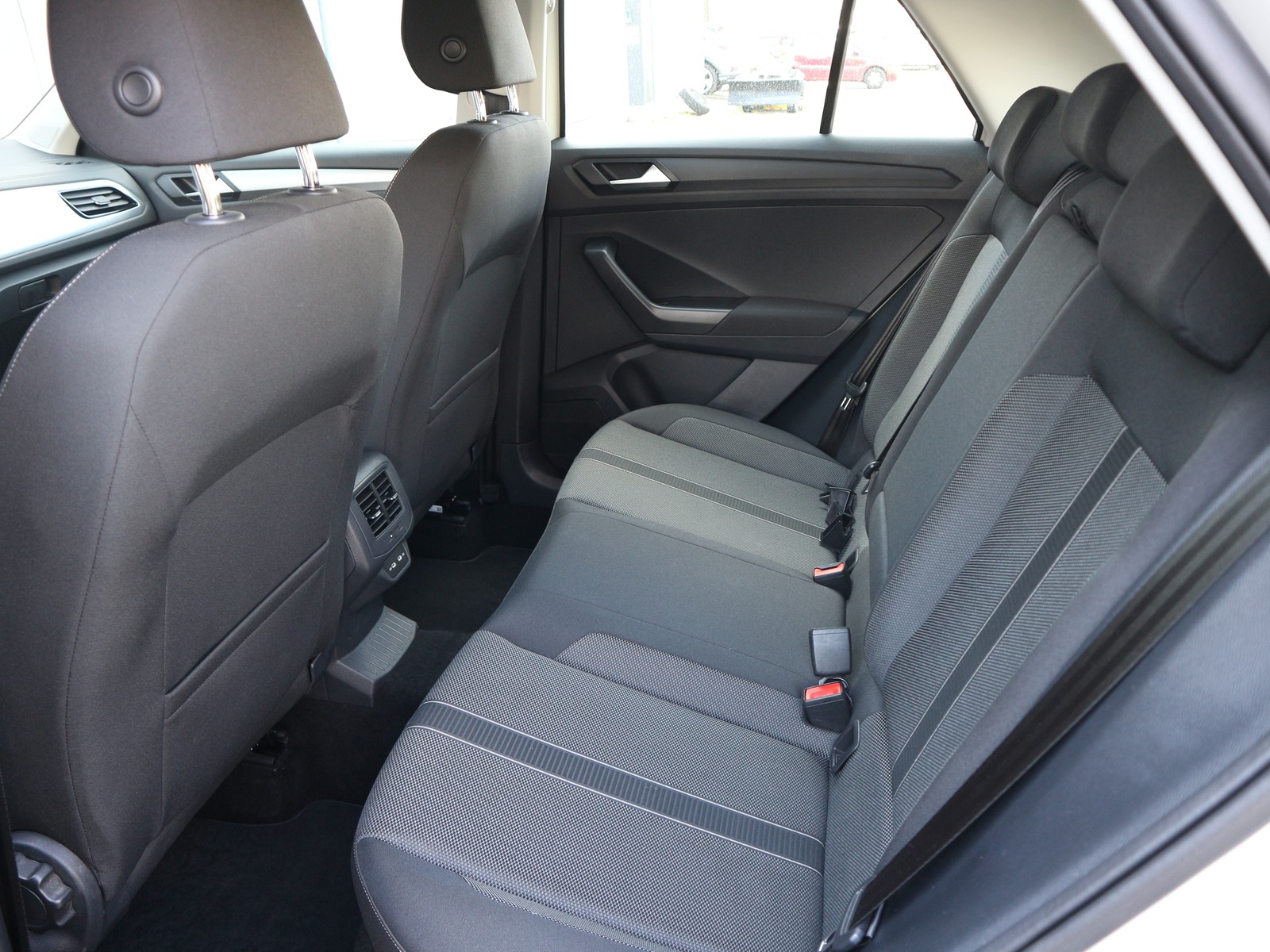 VW - T-Roc 1.0 TSI Life AHK/LED/Sitzheizung/APP_29