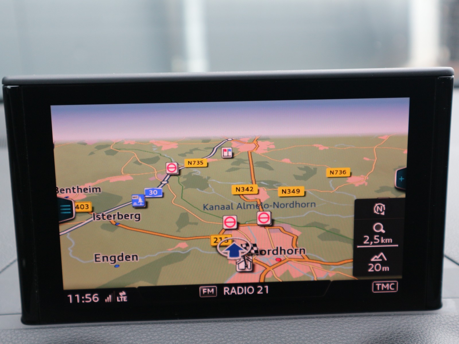 Audi - Q2 30 TFSI Sport /LED/AHK/el.Klappe/Navi_8