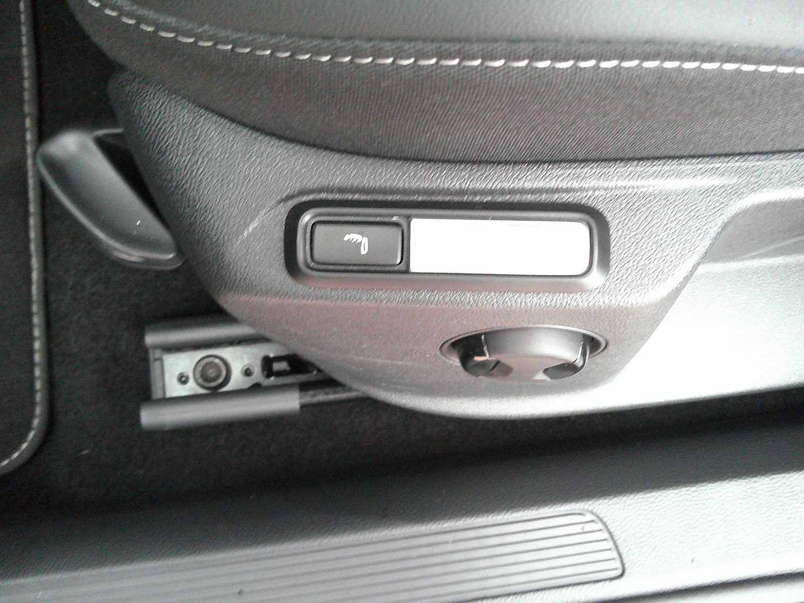 VW - T-Roc 1.5 TSI DSG R-Line KAMERA+ACC+LED+NAVI+AHK_6