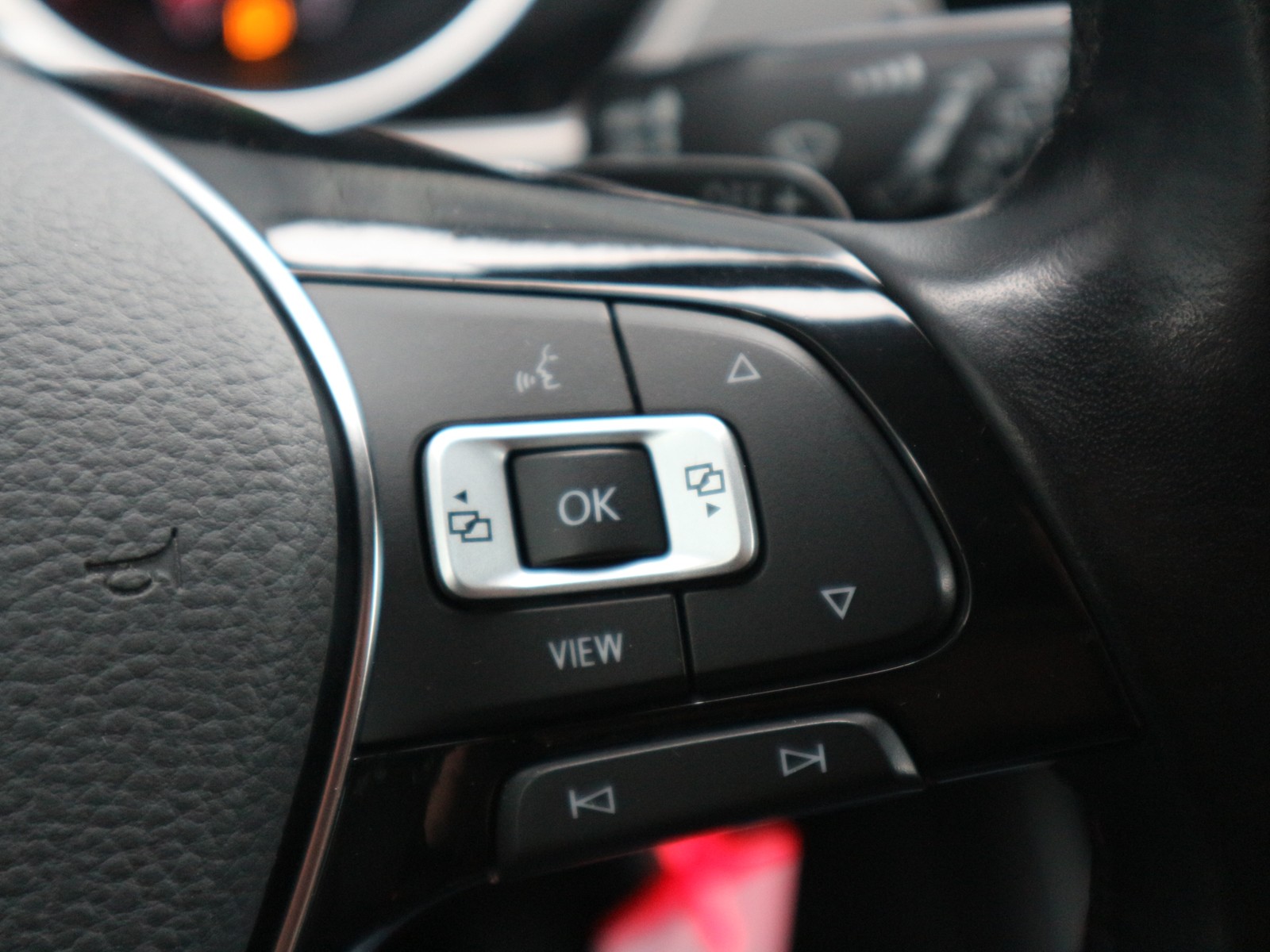 VW - Touran 1,5 TSI Comfortline Navi Kamera_5