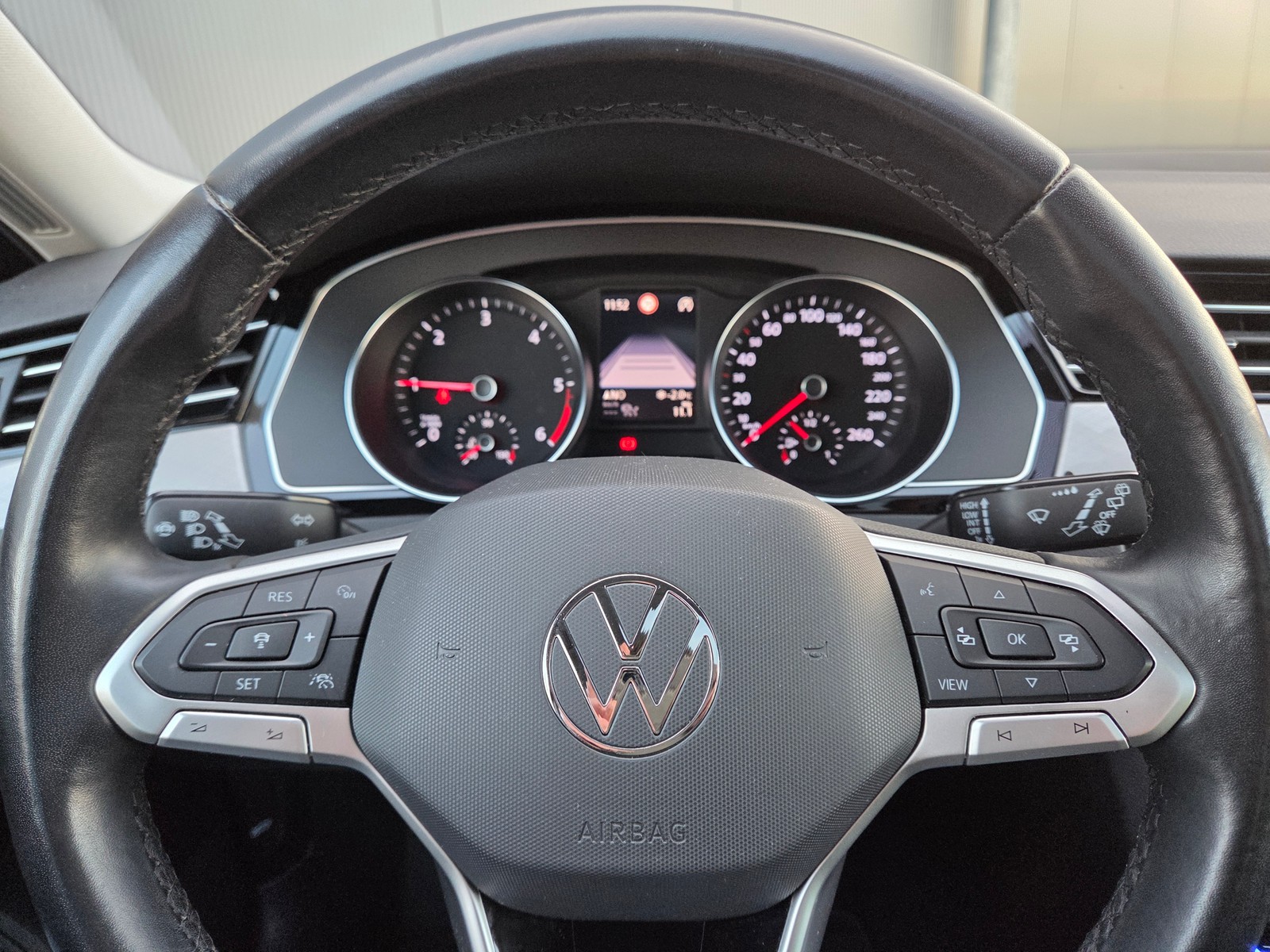 VW - Passat Variant 2.0 TDI Business /MATRIX/PANO/MOD22/IQDRIVE_2