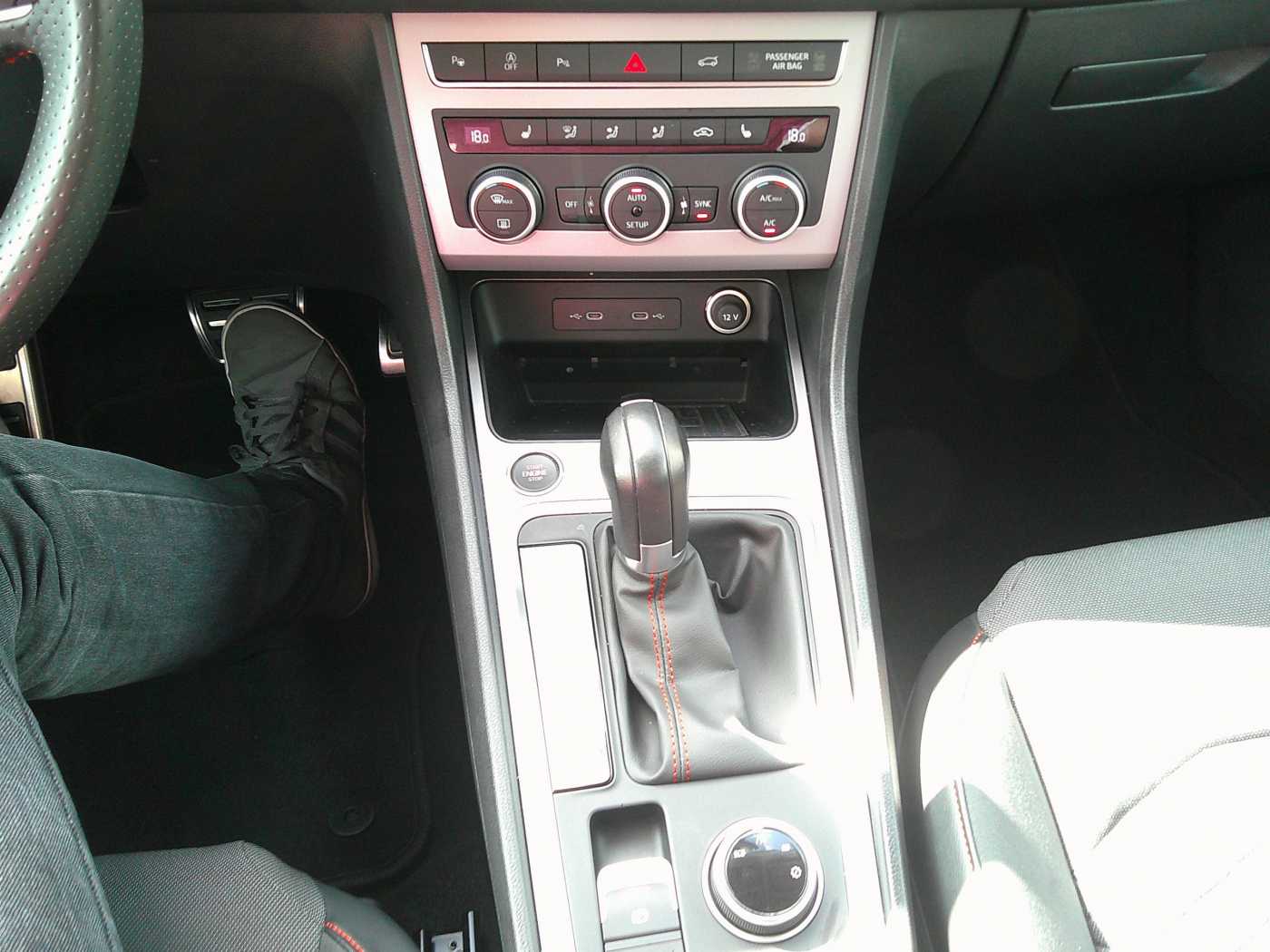 SEAT - Ateca FR 2.0 TDI DSG+Kamera+el.Klappe+LED_13