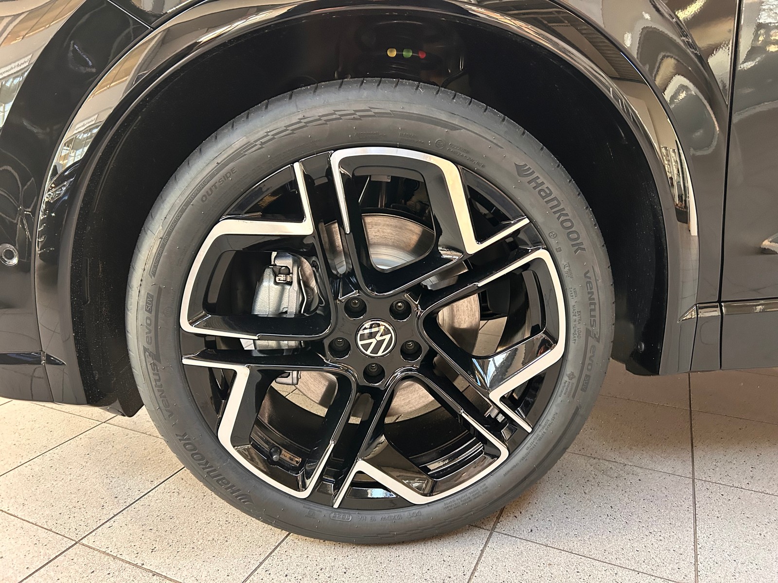 VW - Tiguan 2,0 TDI R-Line AHK NAVI LED_15