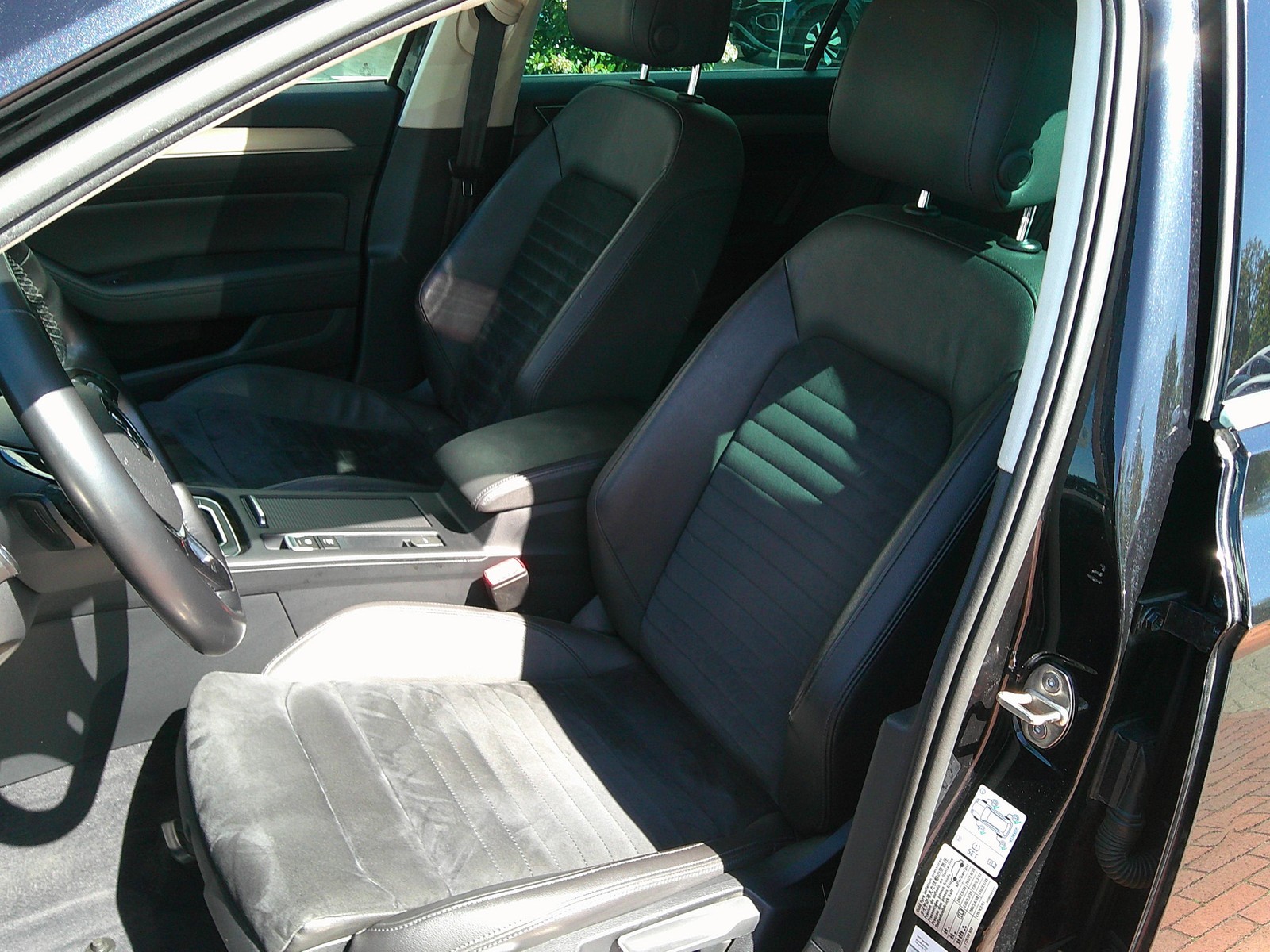 VW - Passat 2.0 TDI DSG Highline/R-Line el-KLAPPE+AHK_3