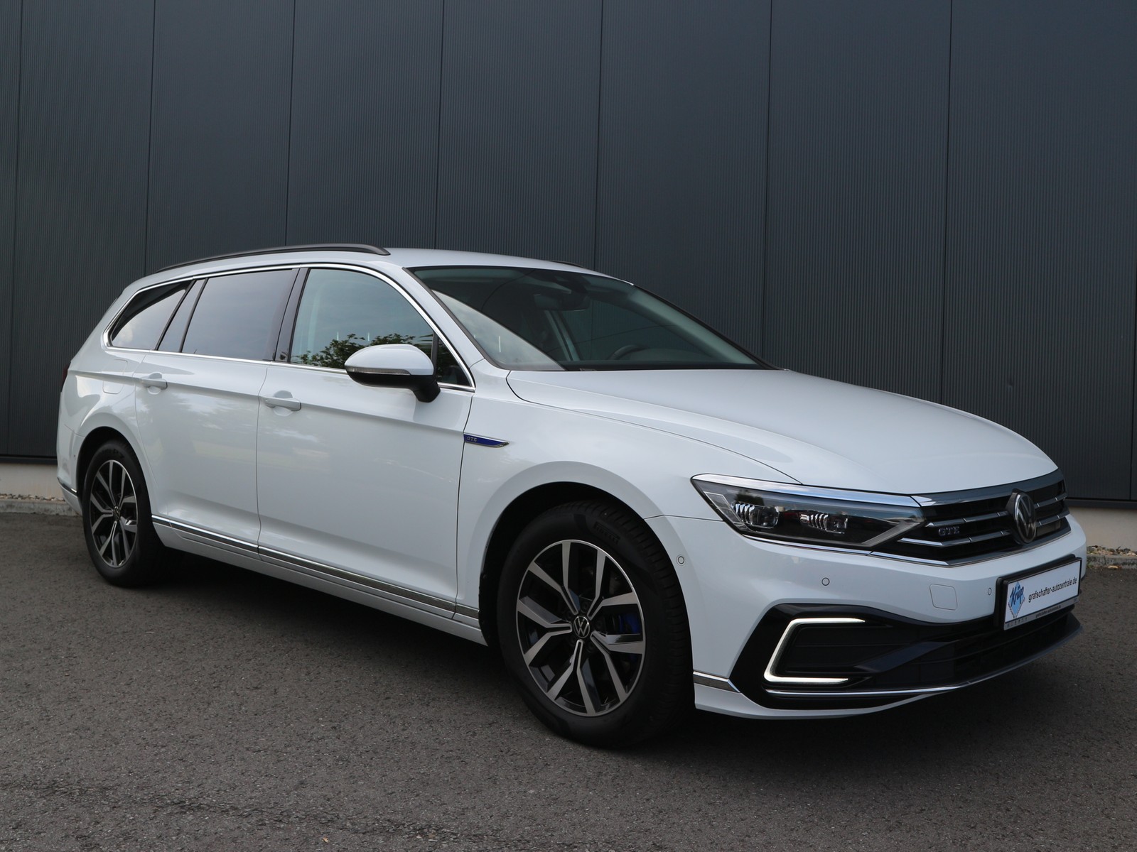 VW - Passat Variant GTE /Matrix/AHK/STDHZ/IQDRIVE_19