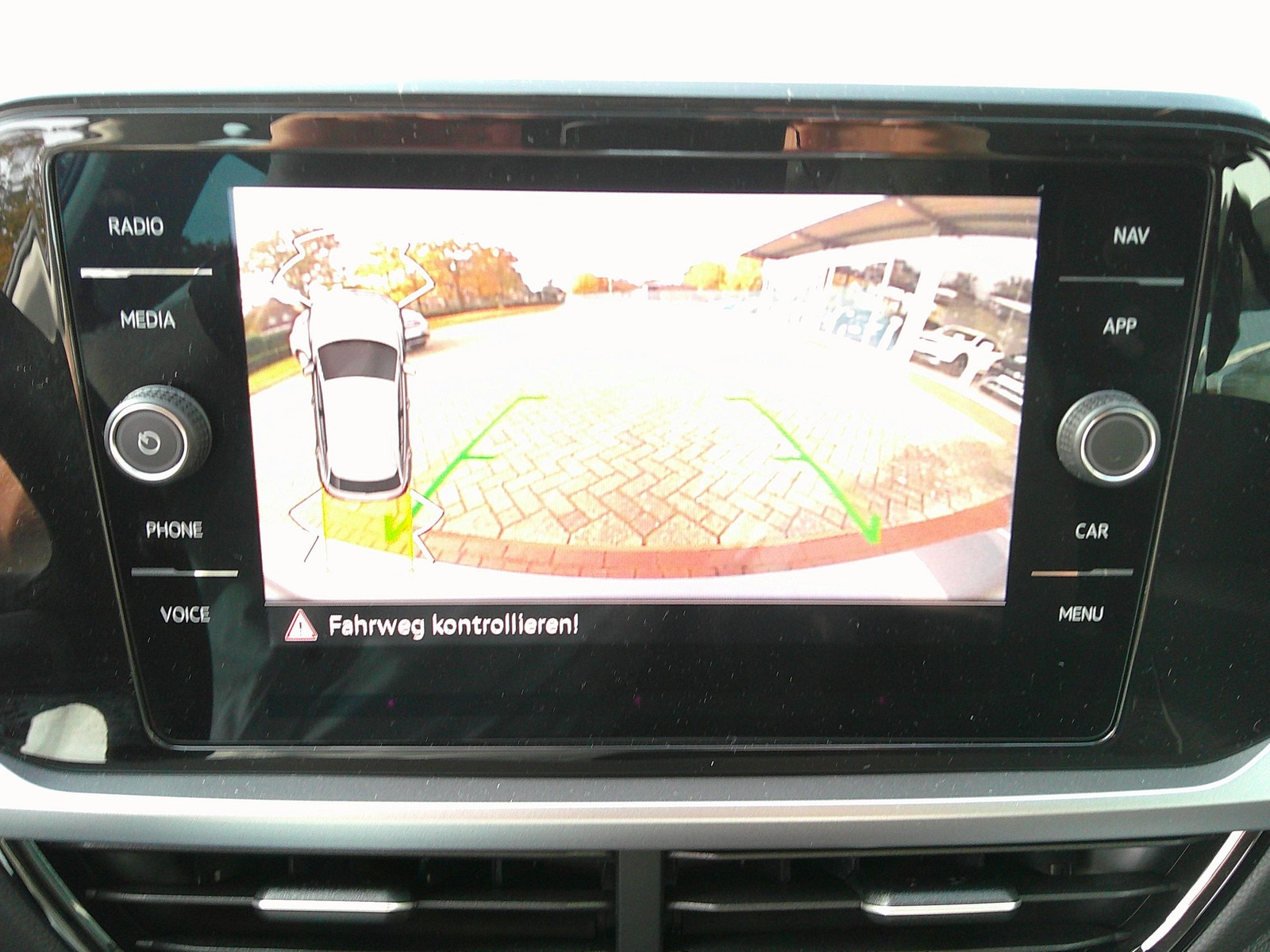 VW - T-Roc 2,0 TDI Life LED Navi Standheizung_4