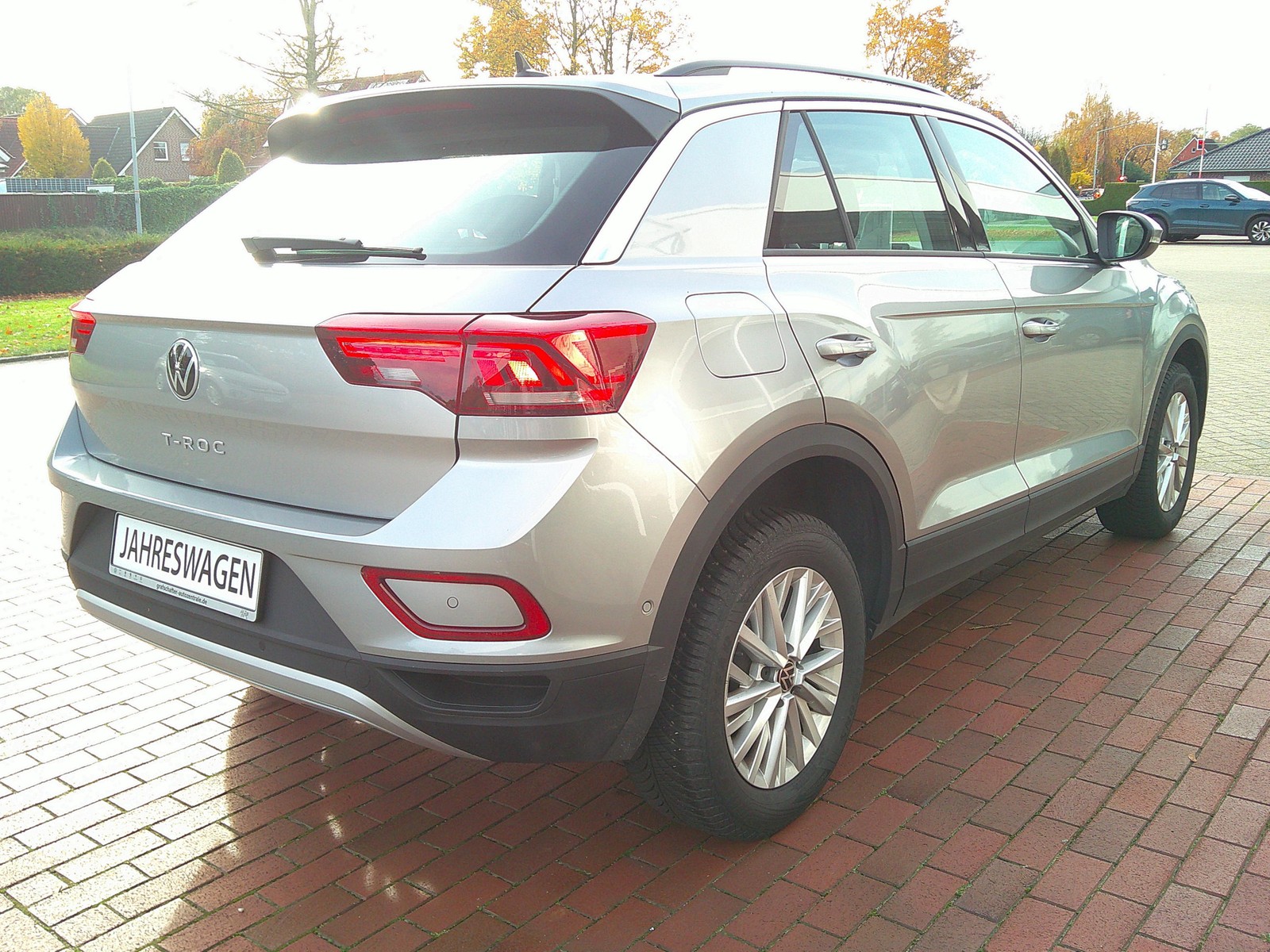 VW - T-Roc 2,0 TDI Life LED Navi Standheizung_13