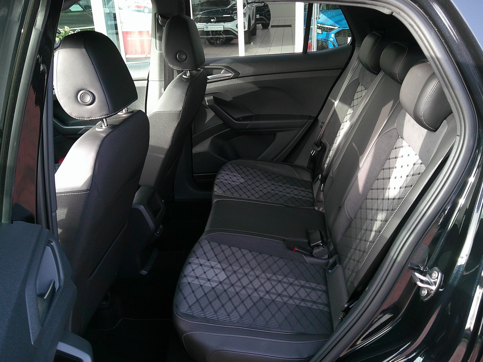 VW - T-Cross 1.5 TSI DSG R-Line KAMERA+ACC+MA-LED+AHK_6