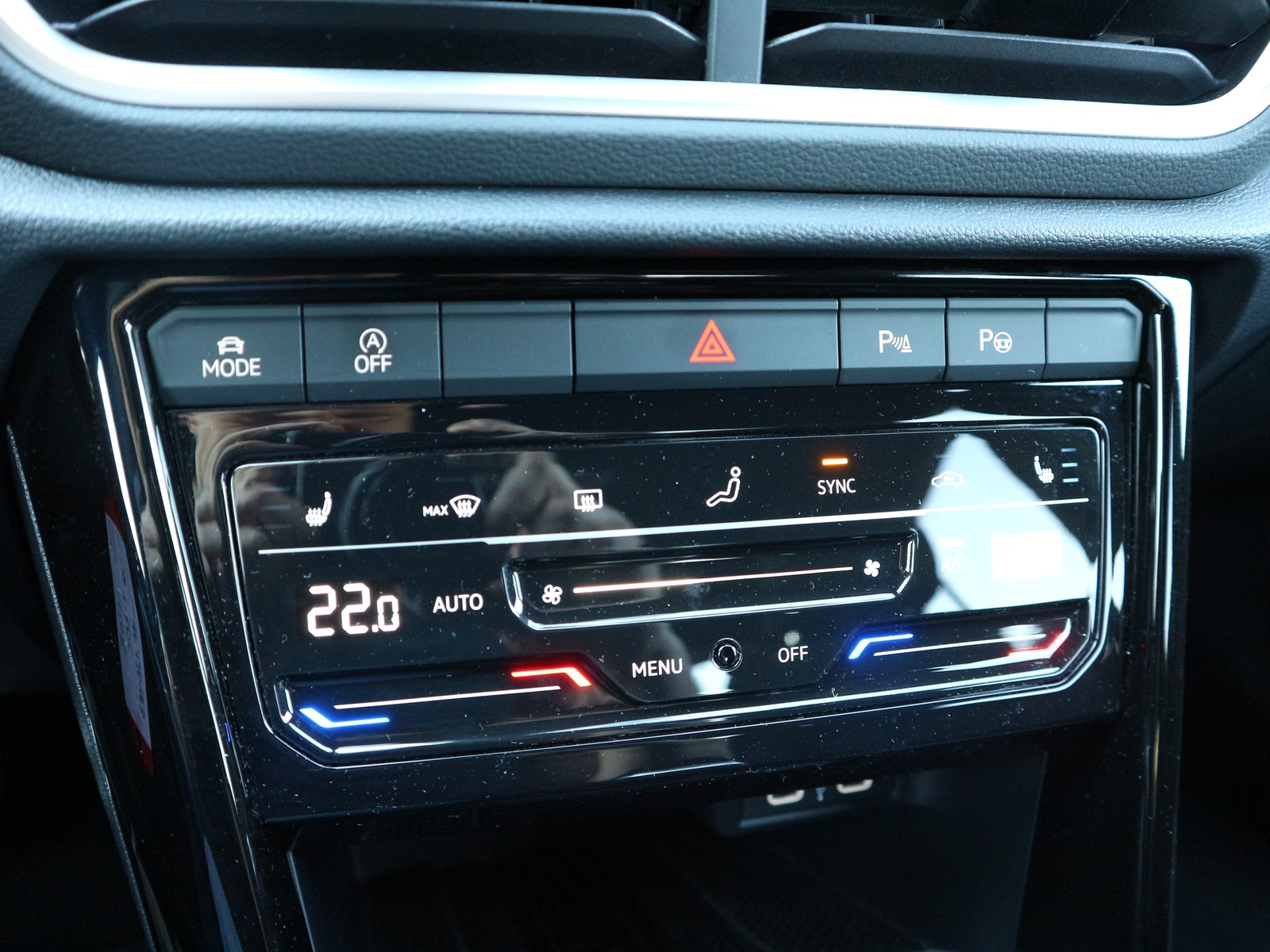 VW - T-Roc 1.5 TSI DSG R-Line NAVI+LED+ACC+KAMERA+AHK_13