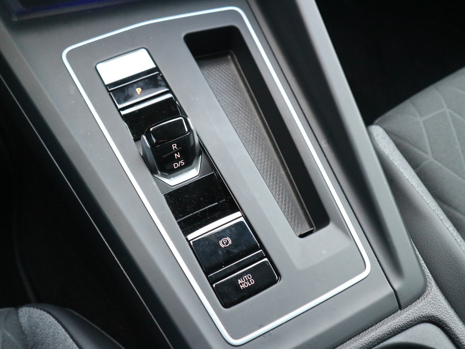 VW - Golf VIII 1,5 eTSI DSG Goal MATRIX-LED NAVI ACC_9