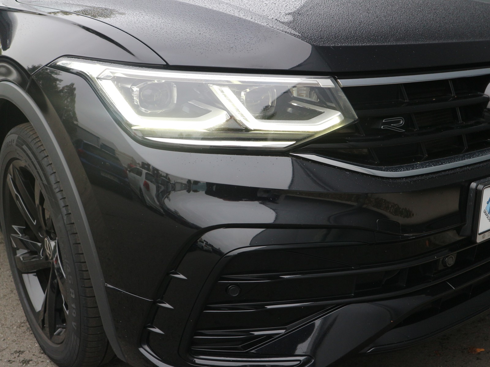 VW - Tiguan 2,0 TDI R-Line Matrix Navi AHK_18