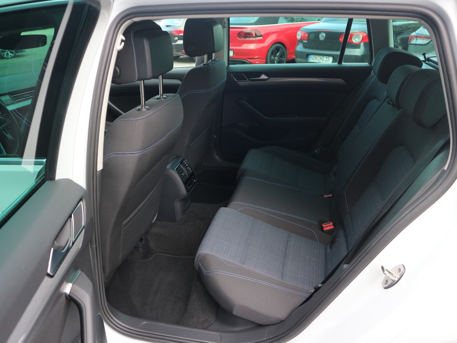 VW - Passat Variant GTE /Matrix/AHK/STDHZ/IQDRIVE_25