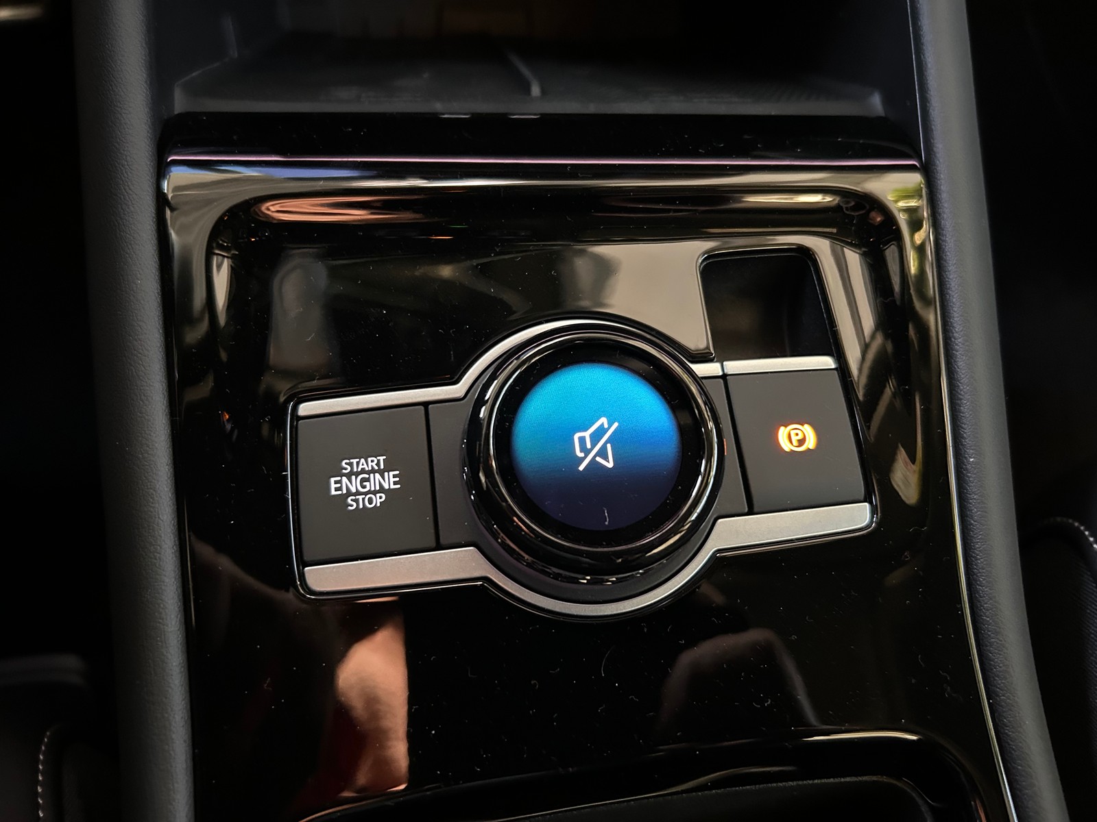 VW - Tiguan 2,0 TDI R-Line AHK NAVI LED_10