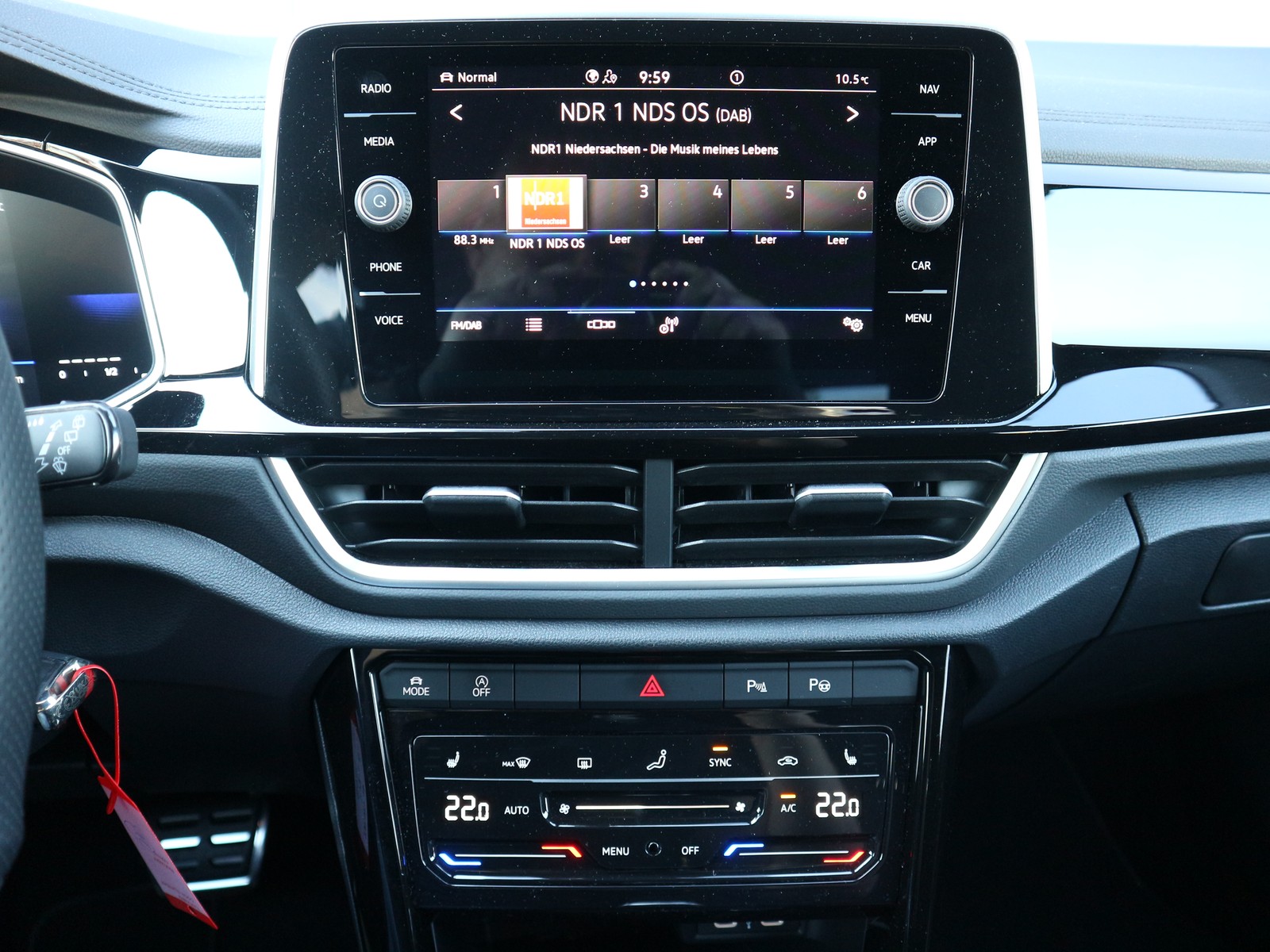 VW - T-Roc 1.5 TSI DSG R-Line NAVI+LED+ACC+KAMERA+AHK_6