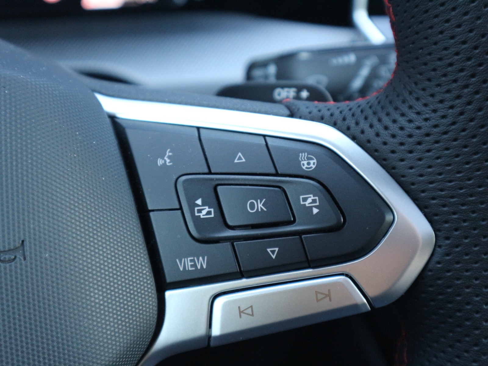 VW - Golf VIII 2,0 TSI GTI +Navi+Pano+HuD+Kamera+LED+_6