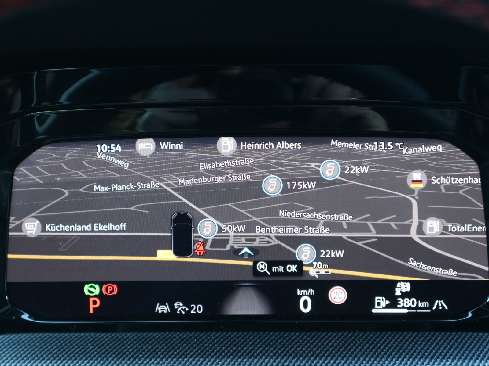 VW - Golf VIII 2,0 TSI GTI +Navi+Pano+HuD+Kamera+LED+_3