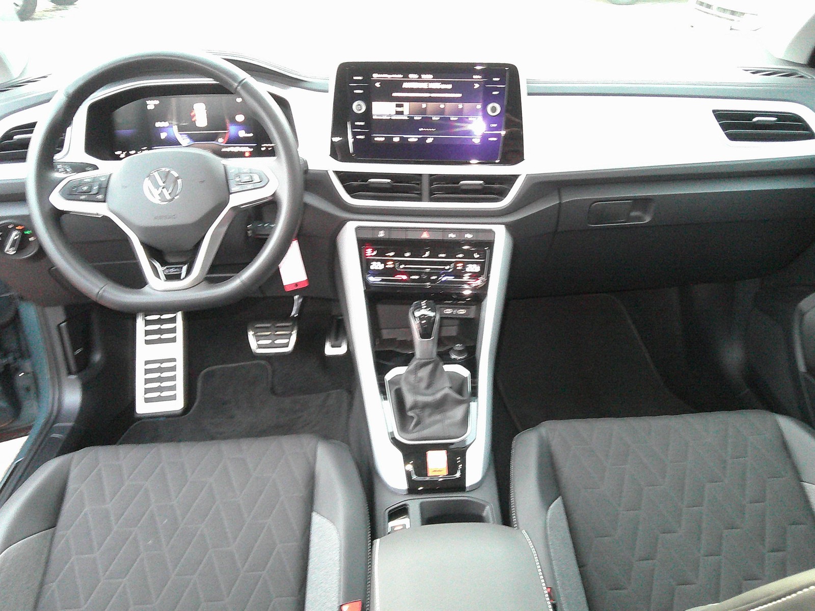 VW - T-ROC 2.0 TDI DSG Goal KAMERA+NAVI+ACC+PDC+LED_7