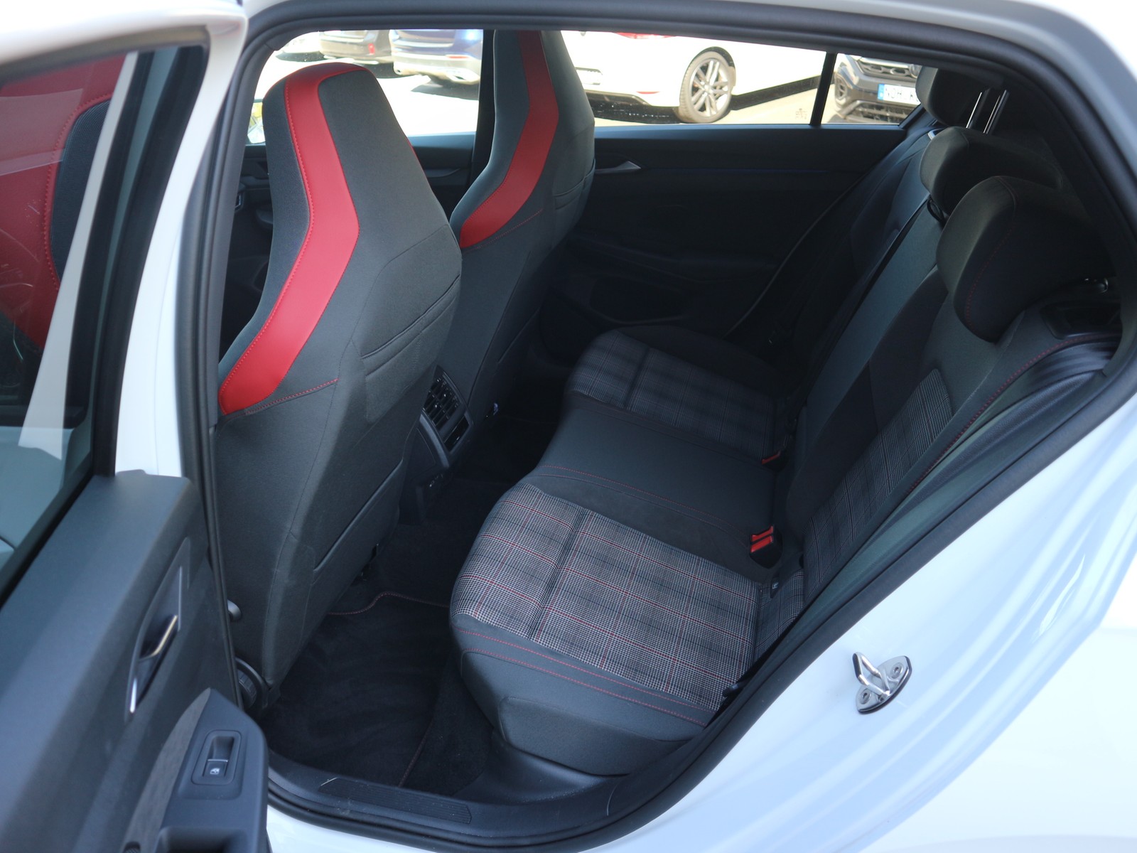 VW - Golf VIII 2,0 TSI GTI +Navi+Pano+HuD+Kamera+LED+_23