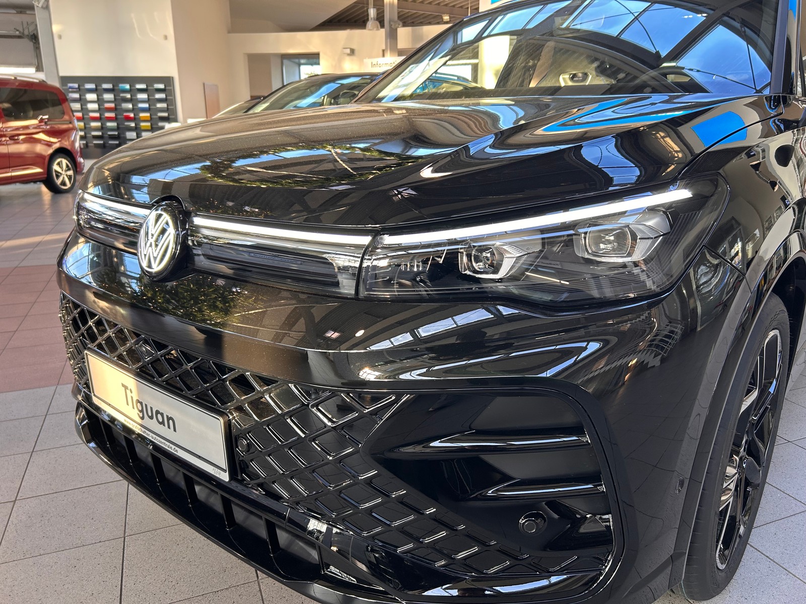 VW - Tiguan 2,0 TDI R-Line AHK NAVI LED_17