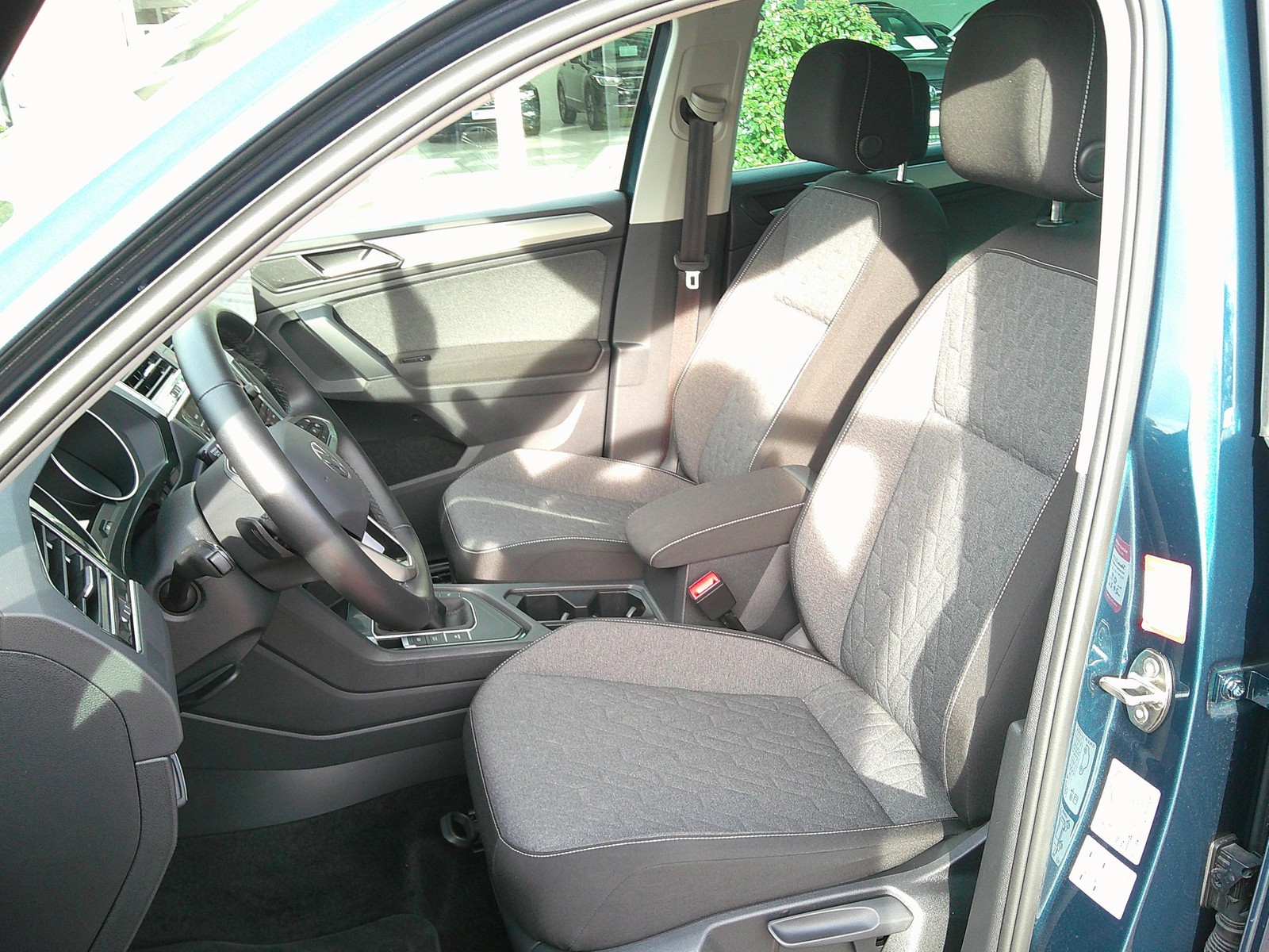 VW - Tiguan 2,0 TDI Move LED Navi Kamera_2