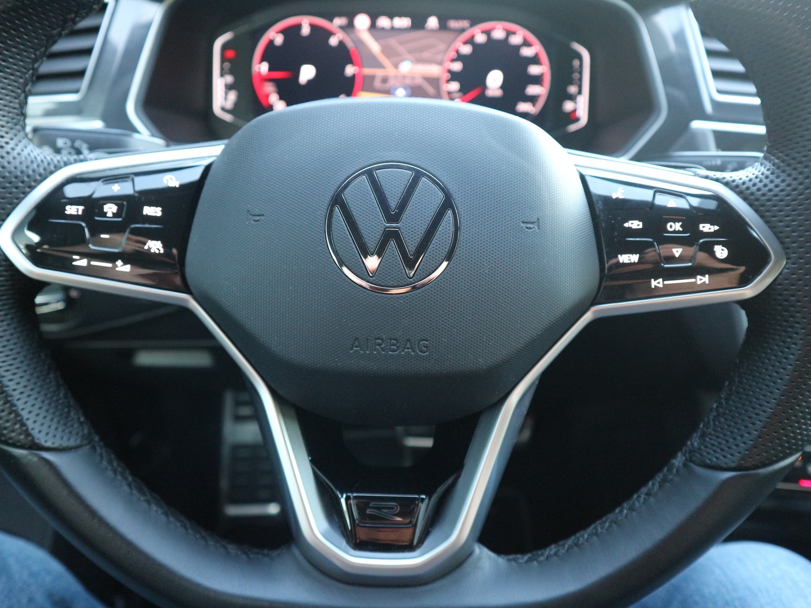 VW - Tiguan 2,0 TDI R-Line Black 4M /Matrix/AHK/KAM_3