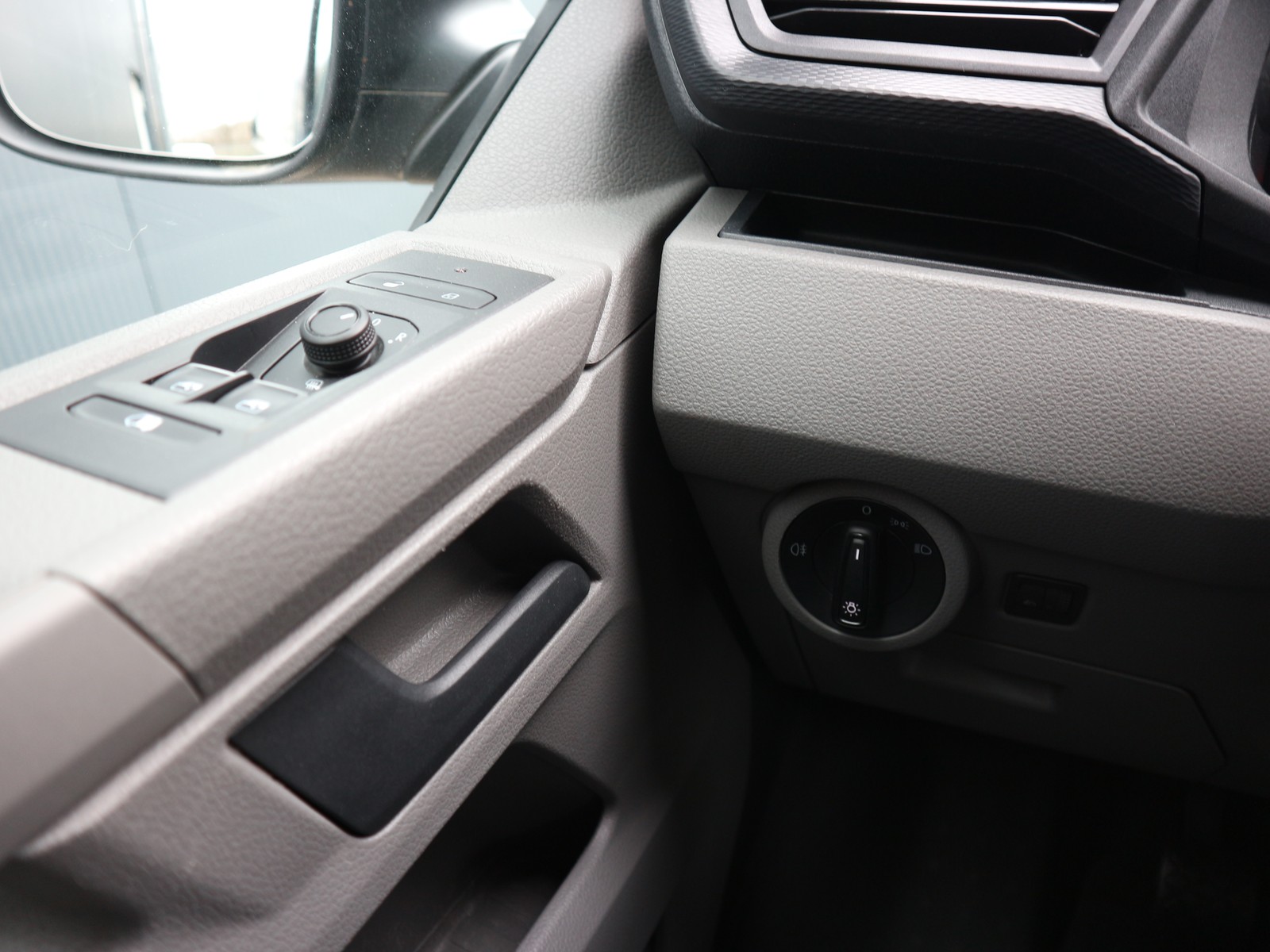 VW - T6.1 Transporter Kasten Lang 110KW /AHK/NAVI/APP/PDC_3