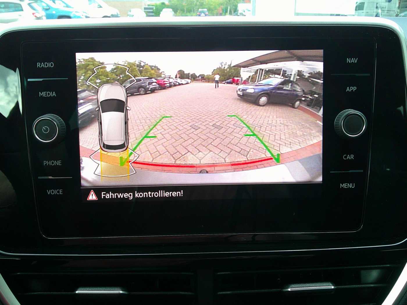 VW - T-Roc 2.0 TDI DSG R-Line+Kamera+ACC+LED+AHK_13