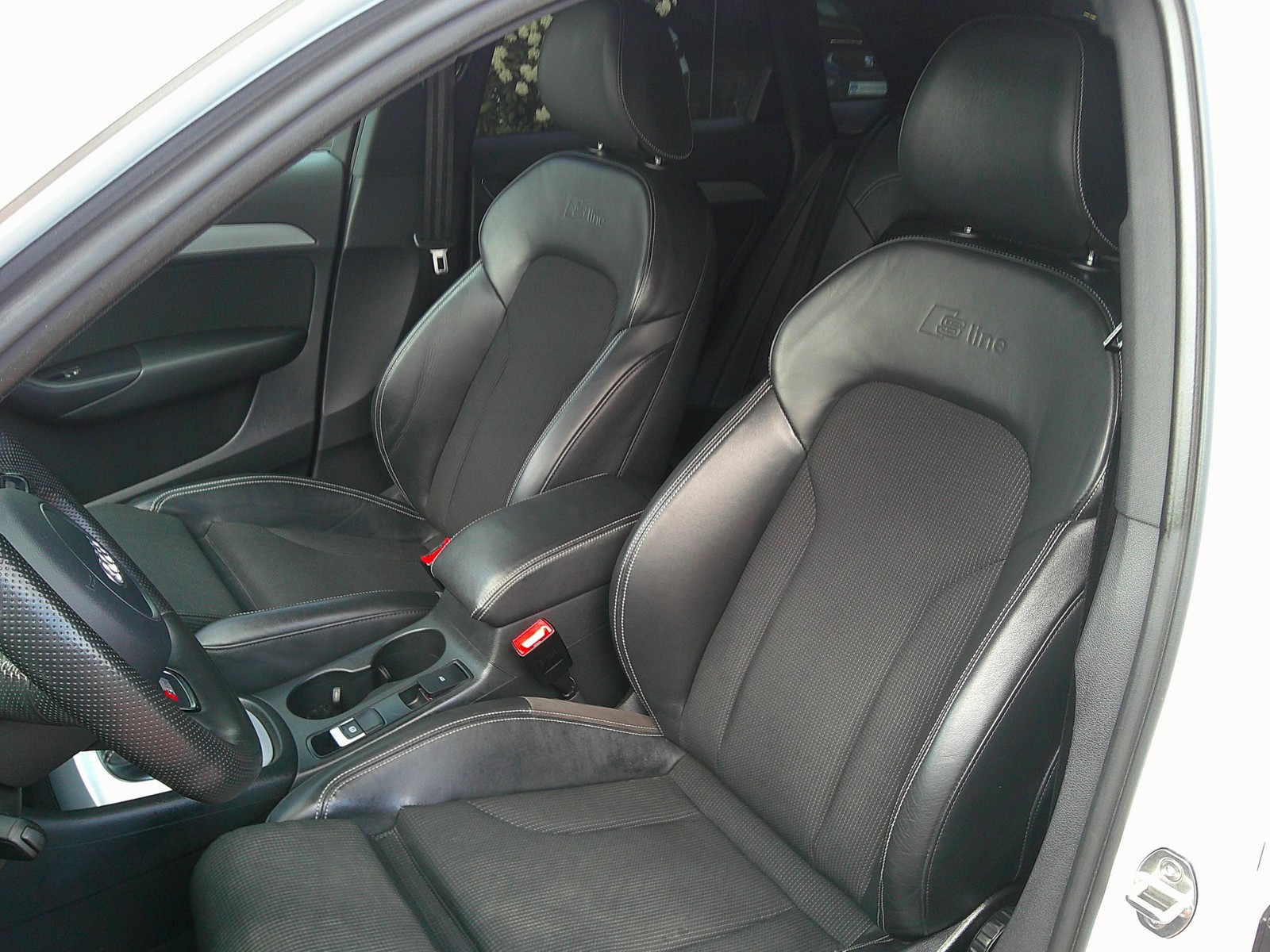 Audi - Q3 2.0 TDI DSG  S-Line quattro SiHz+PDC+NAVI+AHK_3