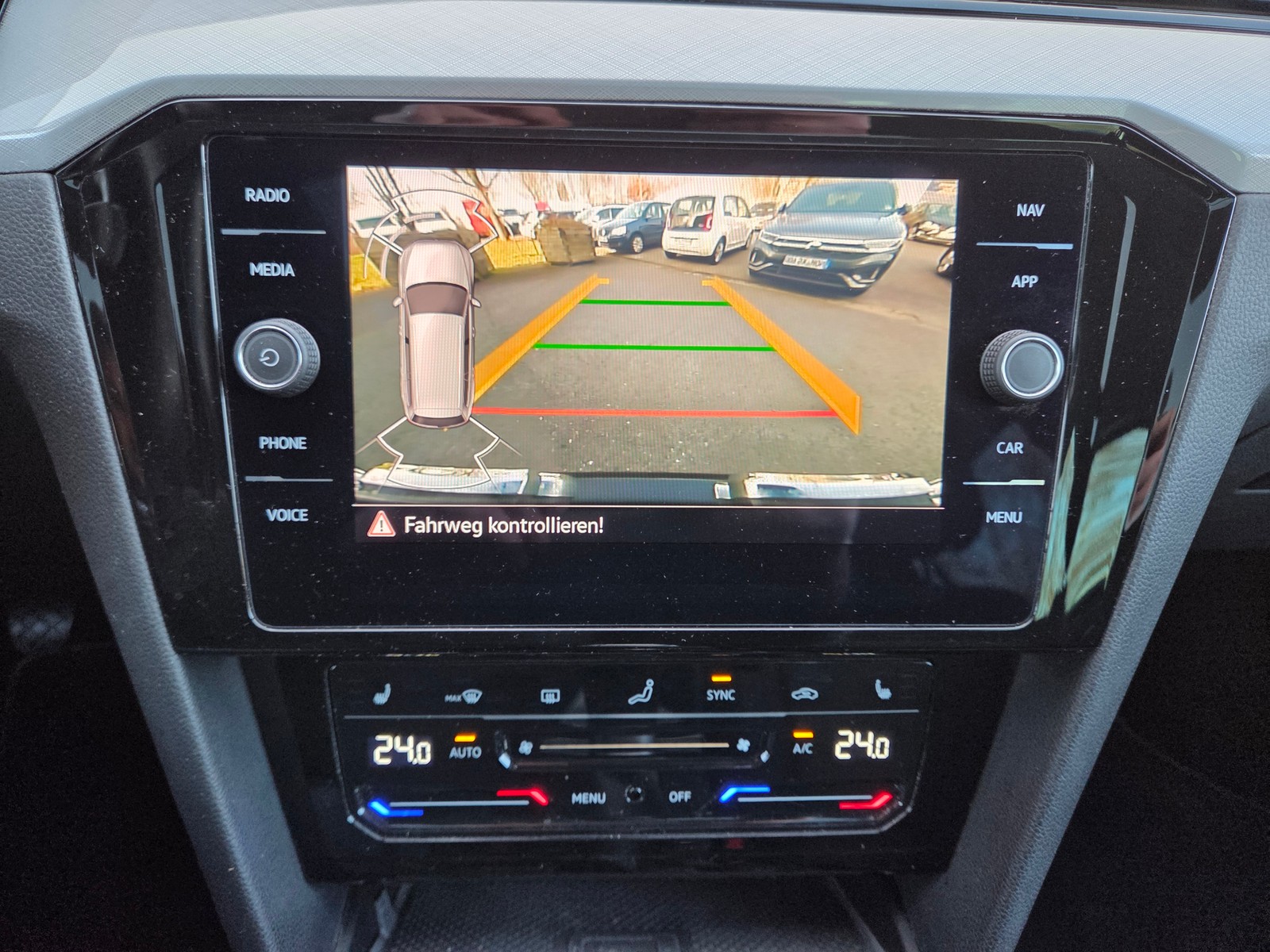 VW - Passat Variant 2.0 TDI Business /MATRIX/PANO/MOD22/IQDRIVE_4