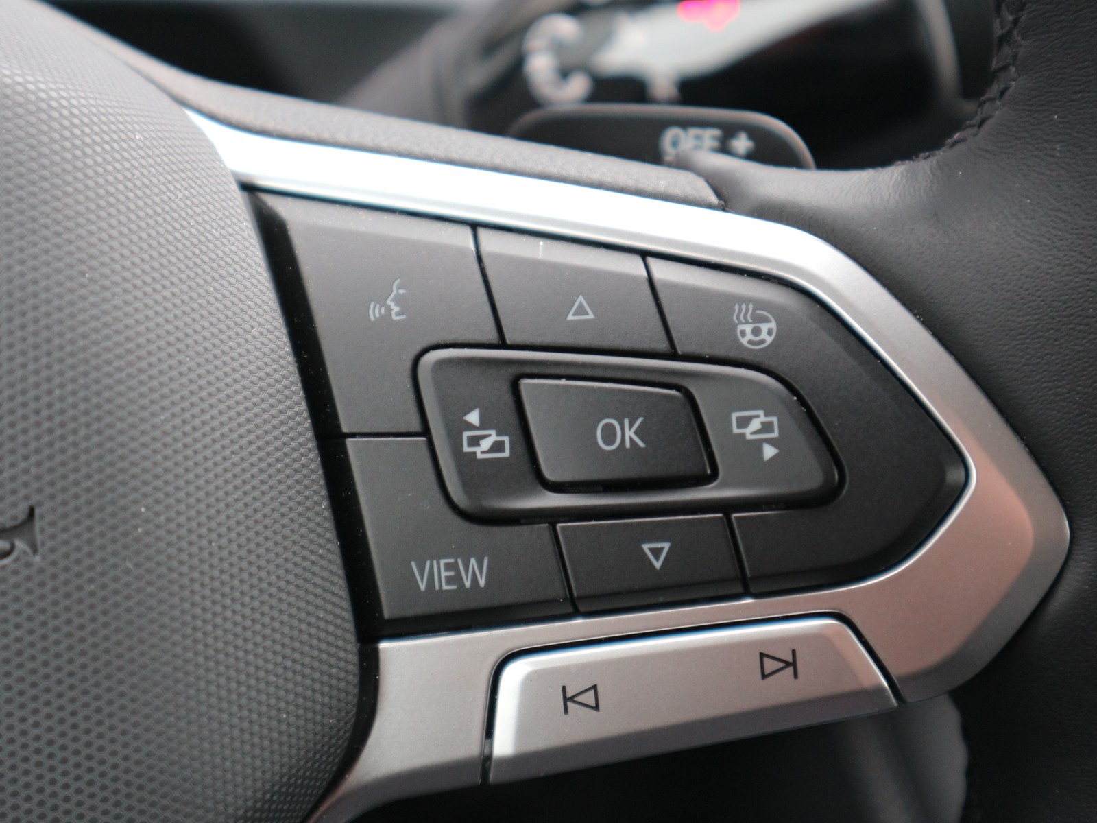 VW - Tiguan 2,0 TDI Elegance +LED+Navi+AHK+Kamera_6