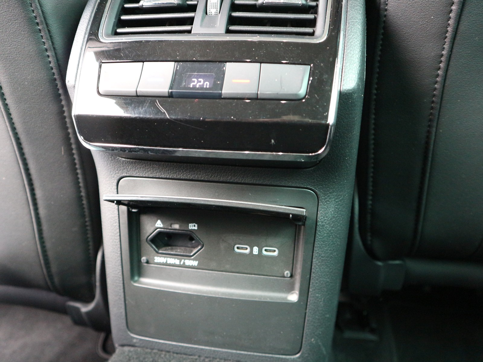 Skoda - Superb Combi 2.0 TDI DSG Premium Edition /AHK/LEDER/MASSAGE_19