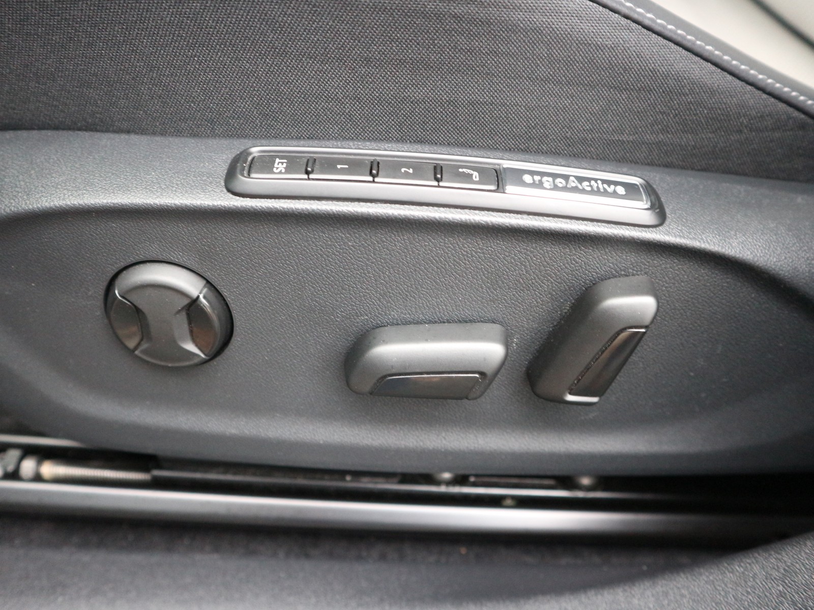 VW - ID.7 Pro /Matrix/H&K/Massage/DCC/HUD_3