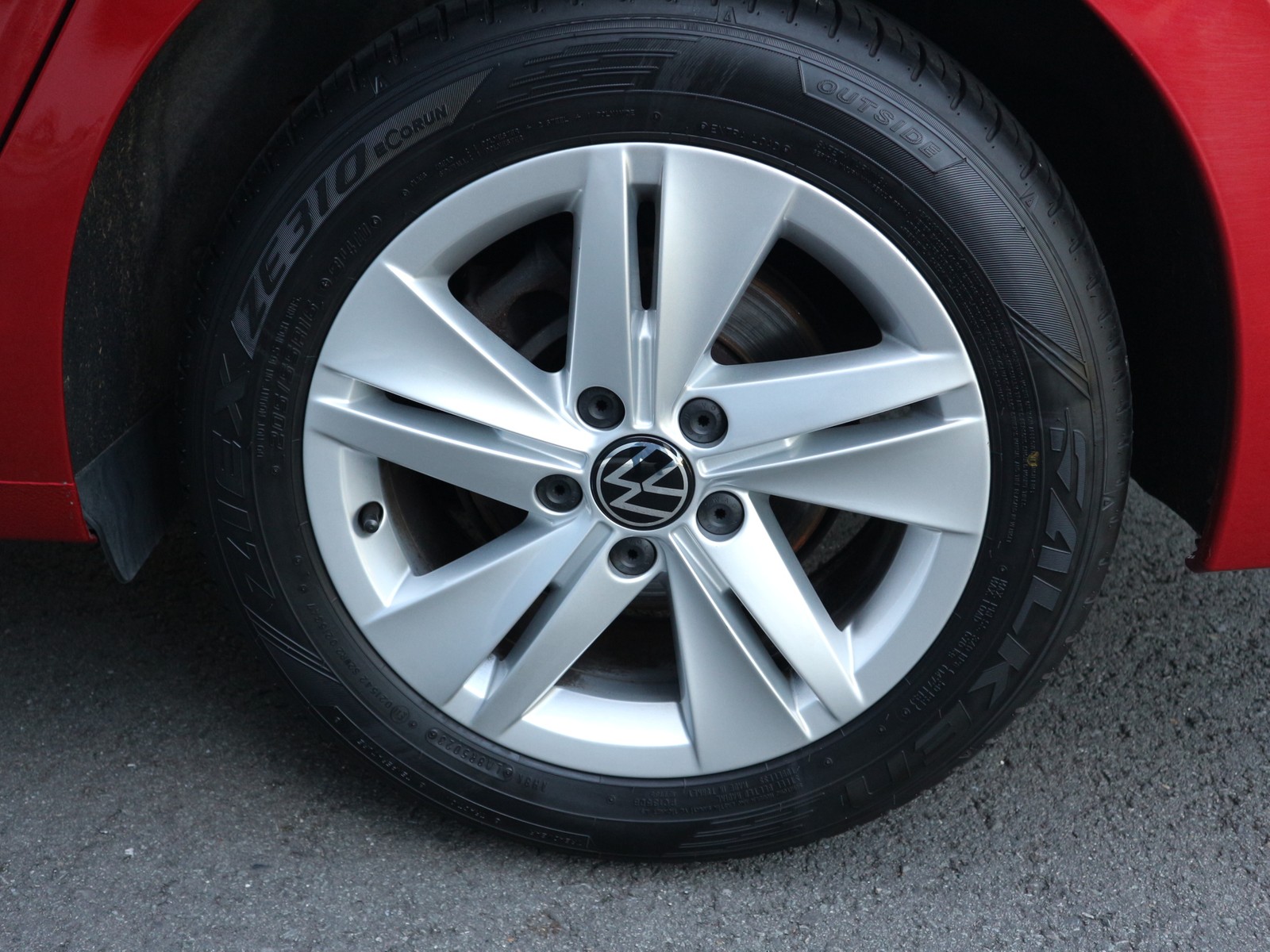 VW - Golf VIII Variant Life LED Navi AHK_19