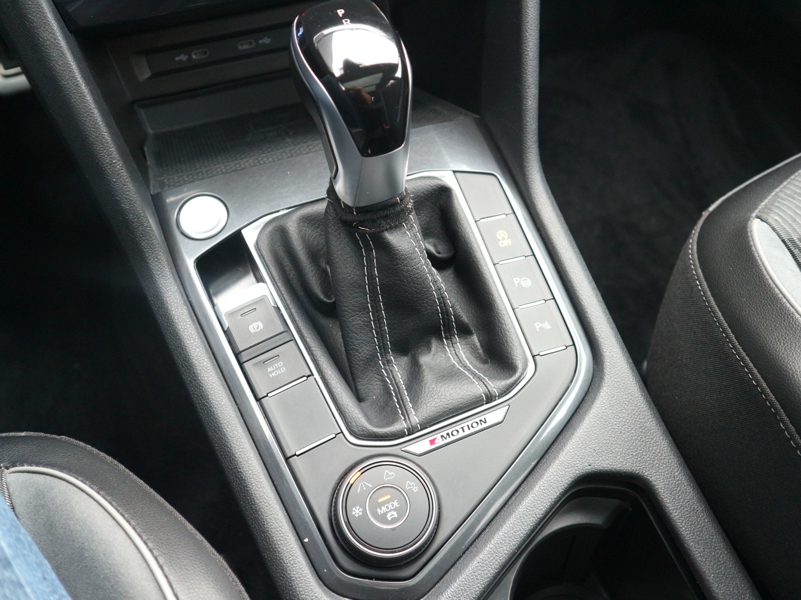 VW - Tiguan Allspace 2,0 TDI R-Line 4Motion Matrix AHK Pano Navi_11 VW - Tiguan Allspace 2,0 TDI R-Line 4Motion Matrix AHK Pano Navi_11