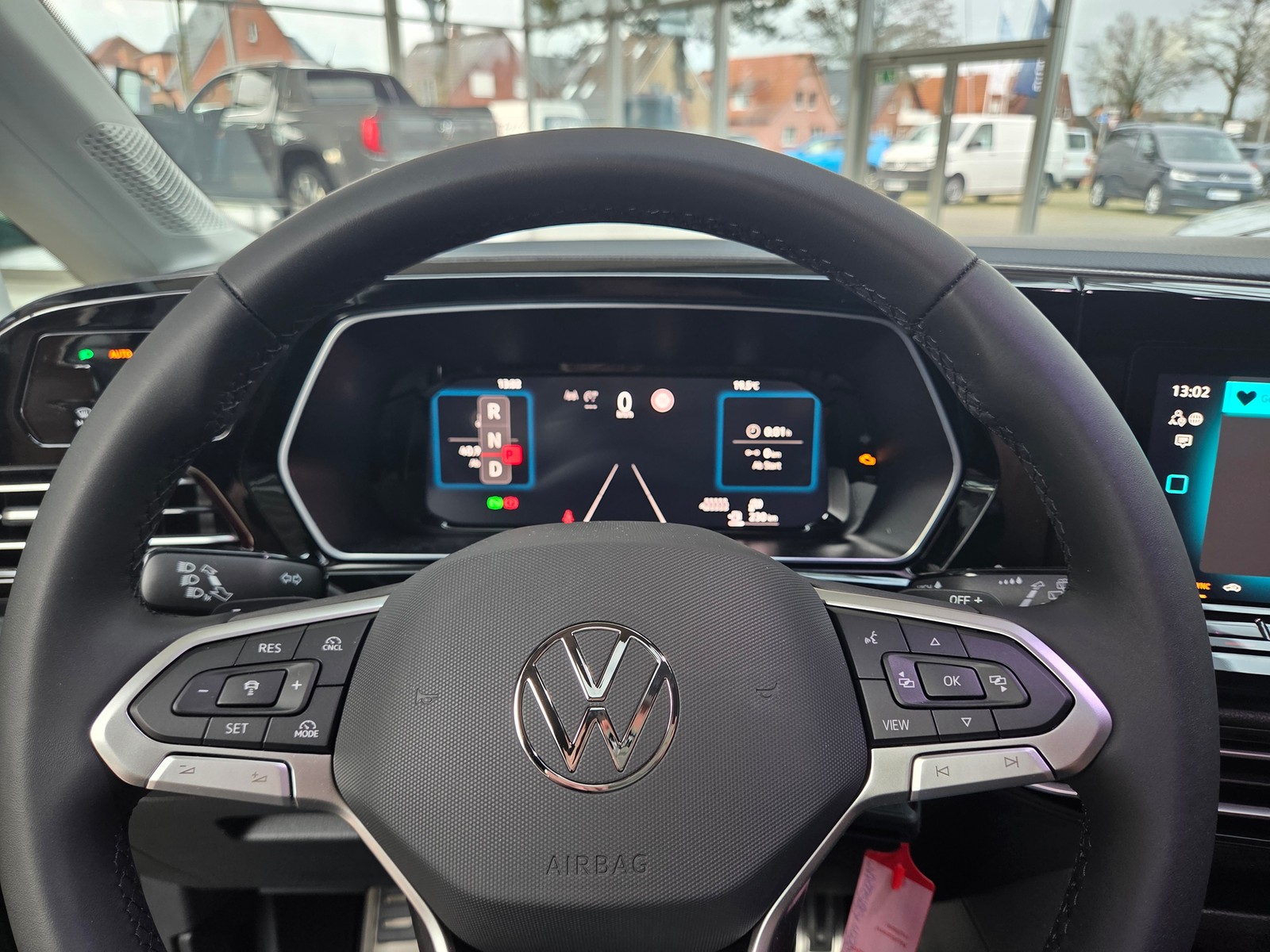 VW - Caddy 2,0 TDI Dark Label Maxi LED Navi AHK_9