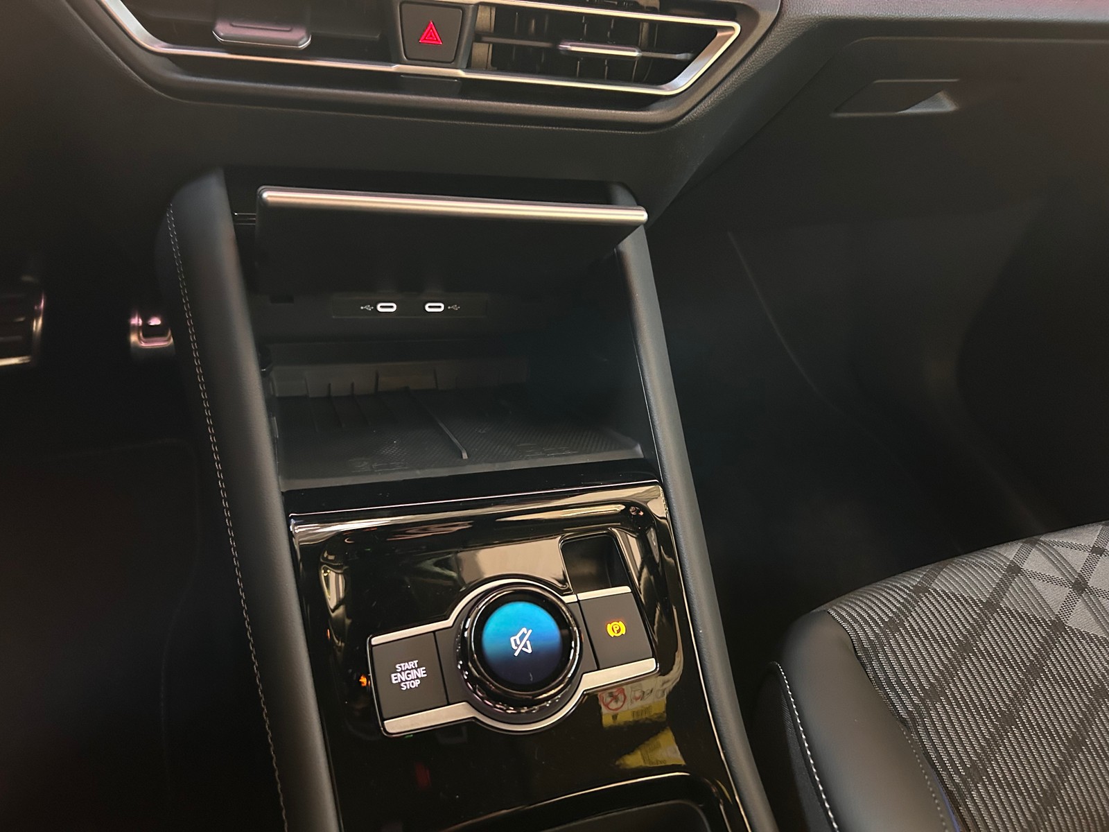 VW - Tiguan 2,0 TDI R-Line AHK NAVI LED_11