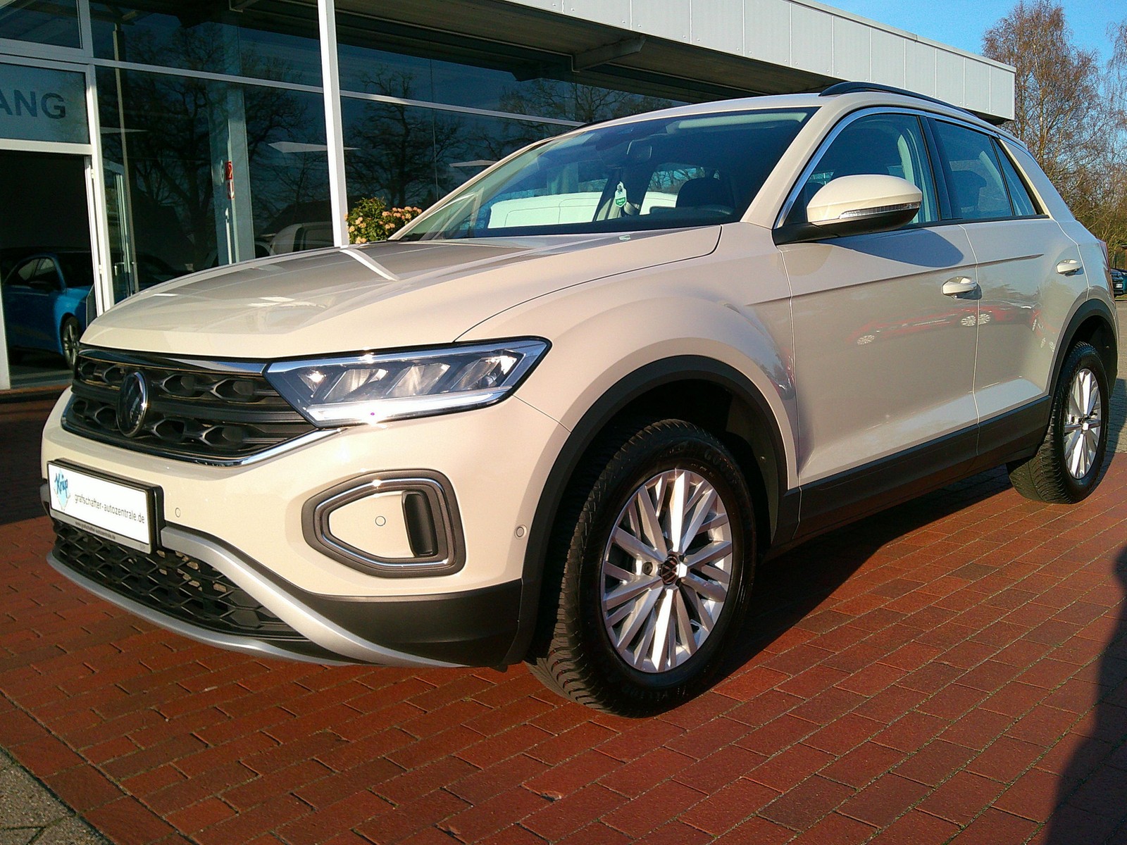 VW - T-Roc 1.5 TSI DSG Life Si.-Hzg.+NAVI+PDC+LED+AHK_12