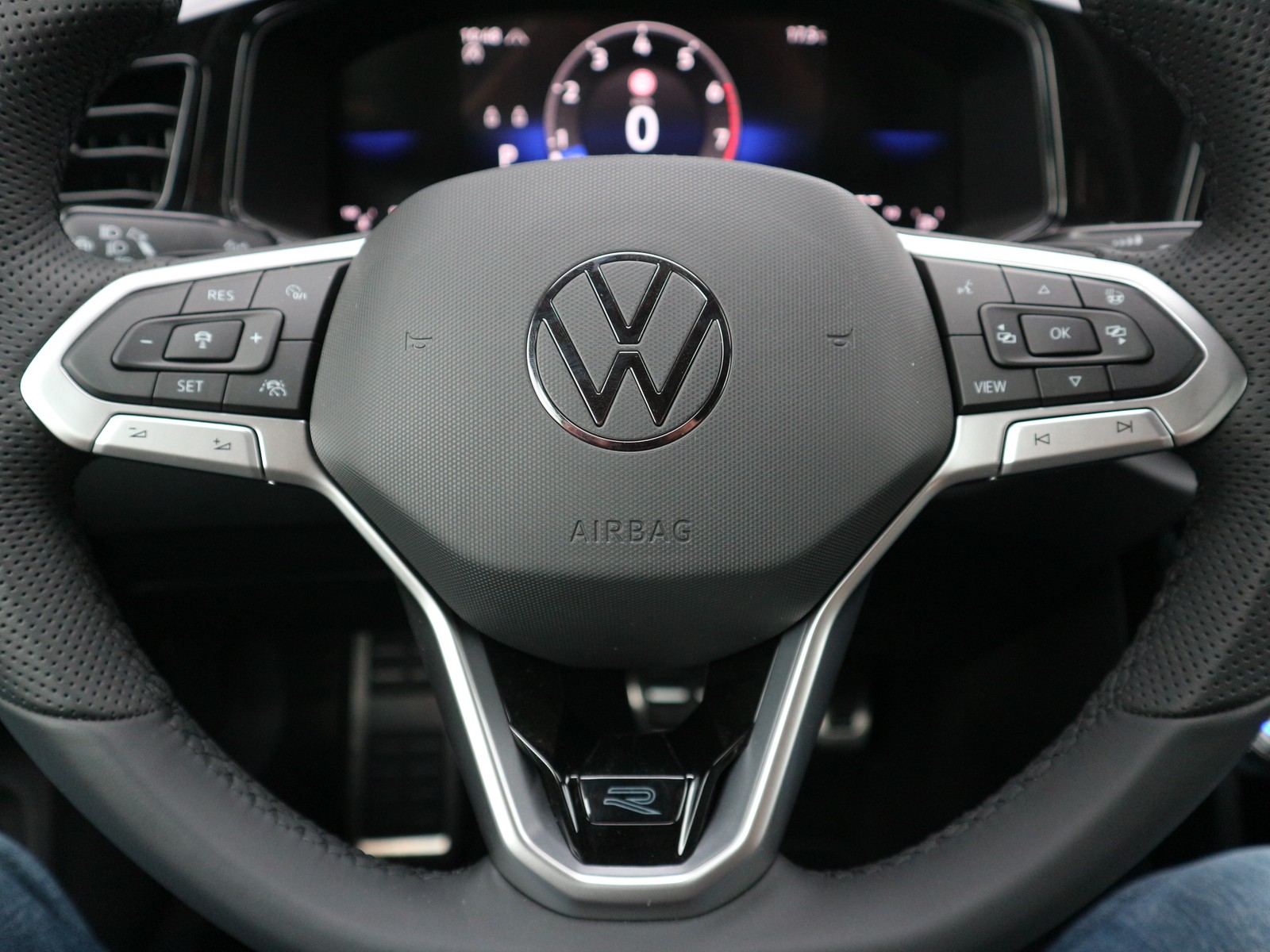 VW - T-Roc Cabrio R-Line +Matrix+Navi+BlackStyle+PaAs_5