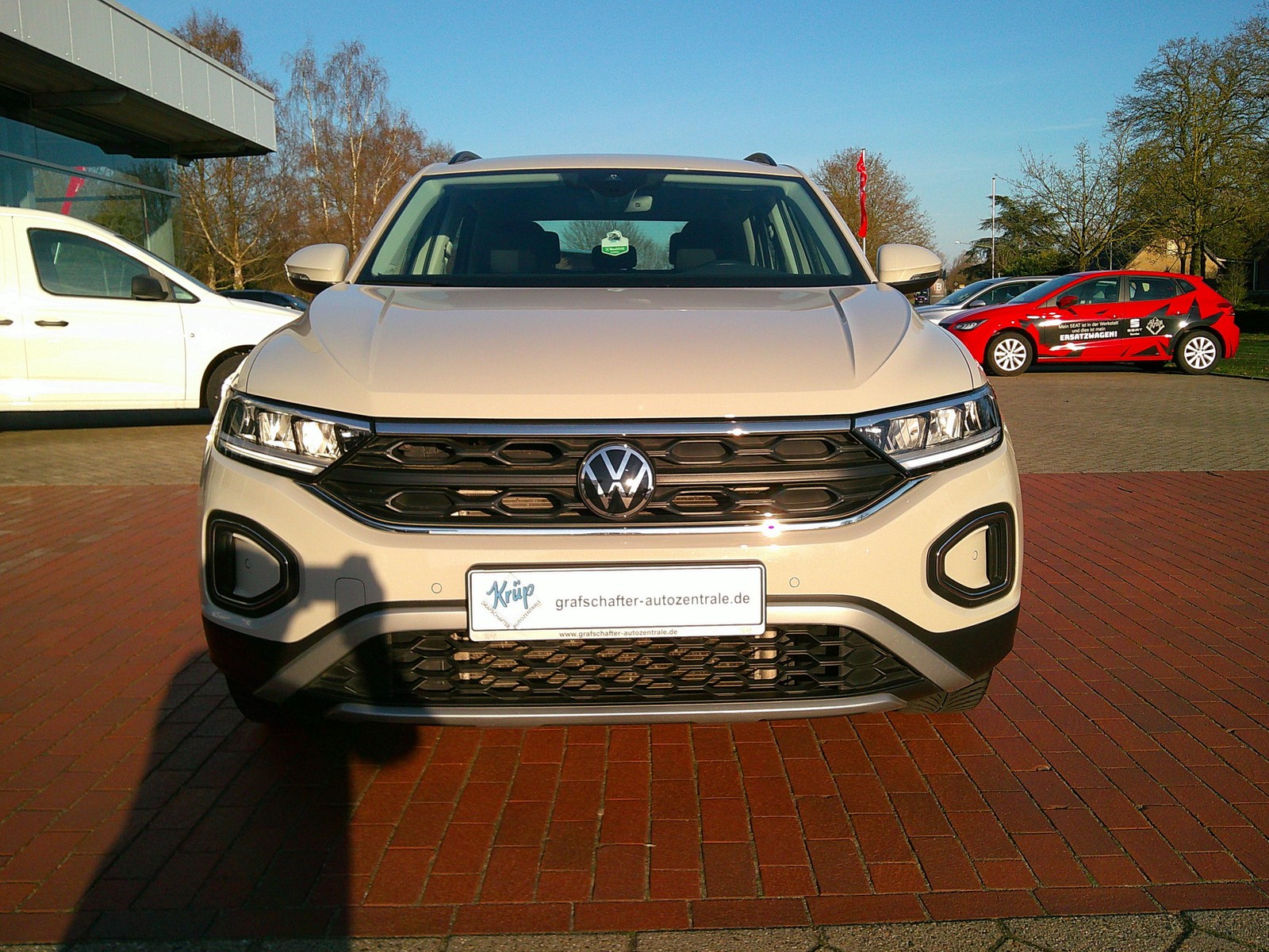 VW - T-Roc 1.5 TSI DSG Life Si.-Hzg.+NAVI+PDC+LED+AHK_18