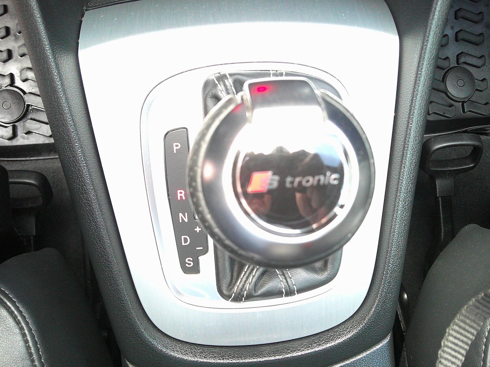Audi - Q3 2.0 TDI DSG  S-Line quattro SiHz+PDC+NAVI+AHK_7