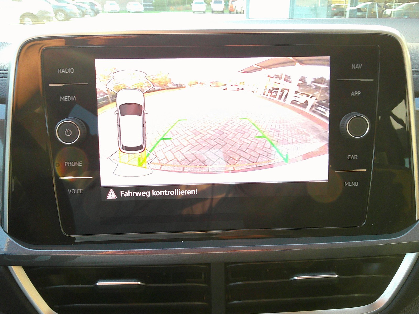 VW - T-Roc 1,5 TSI Style DSG, Kamera, keyless_4